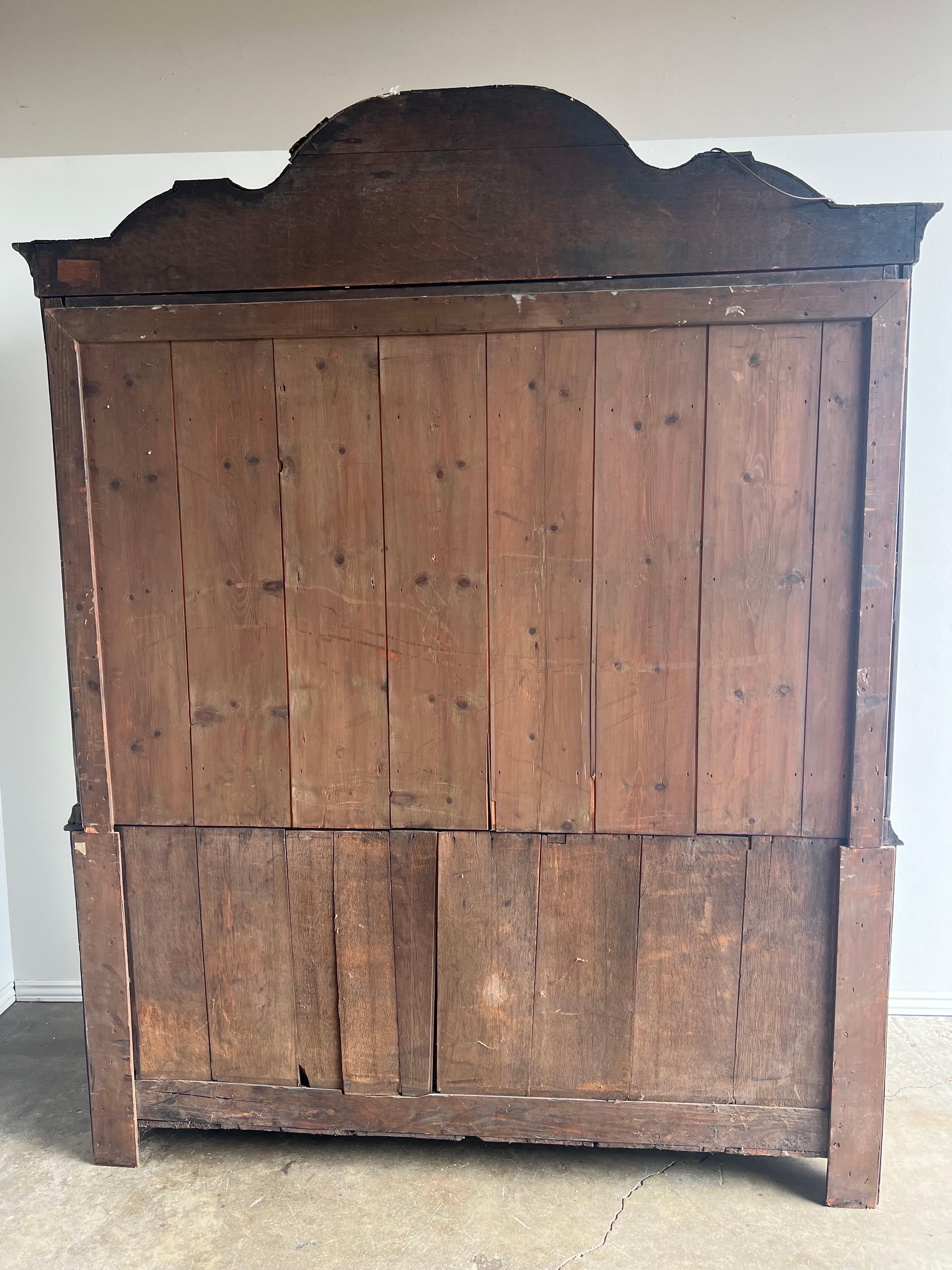 18th Century Mahogany Dutch Cabinet For Sale 14