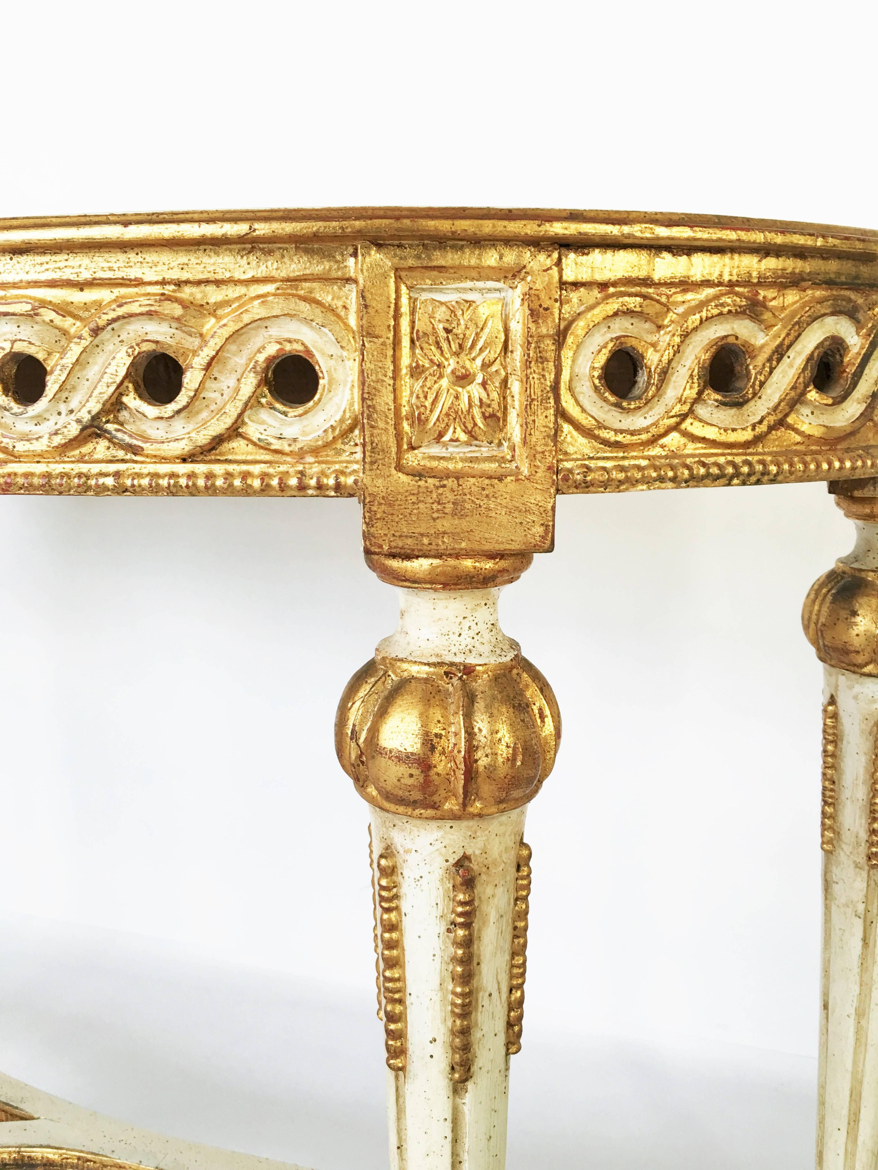 Giltwood Neoclassical Italian Parcel-Gilt and Mirror over Console Table For Sale