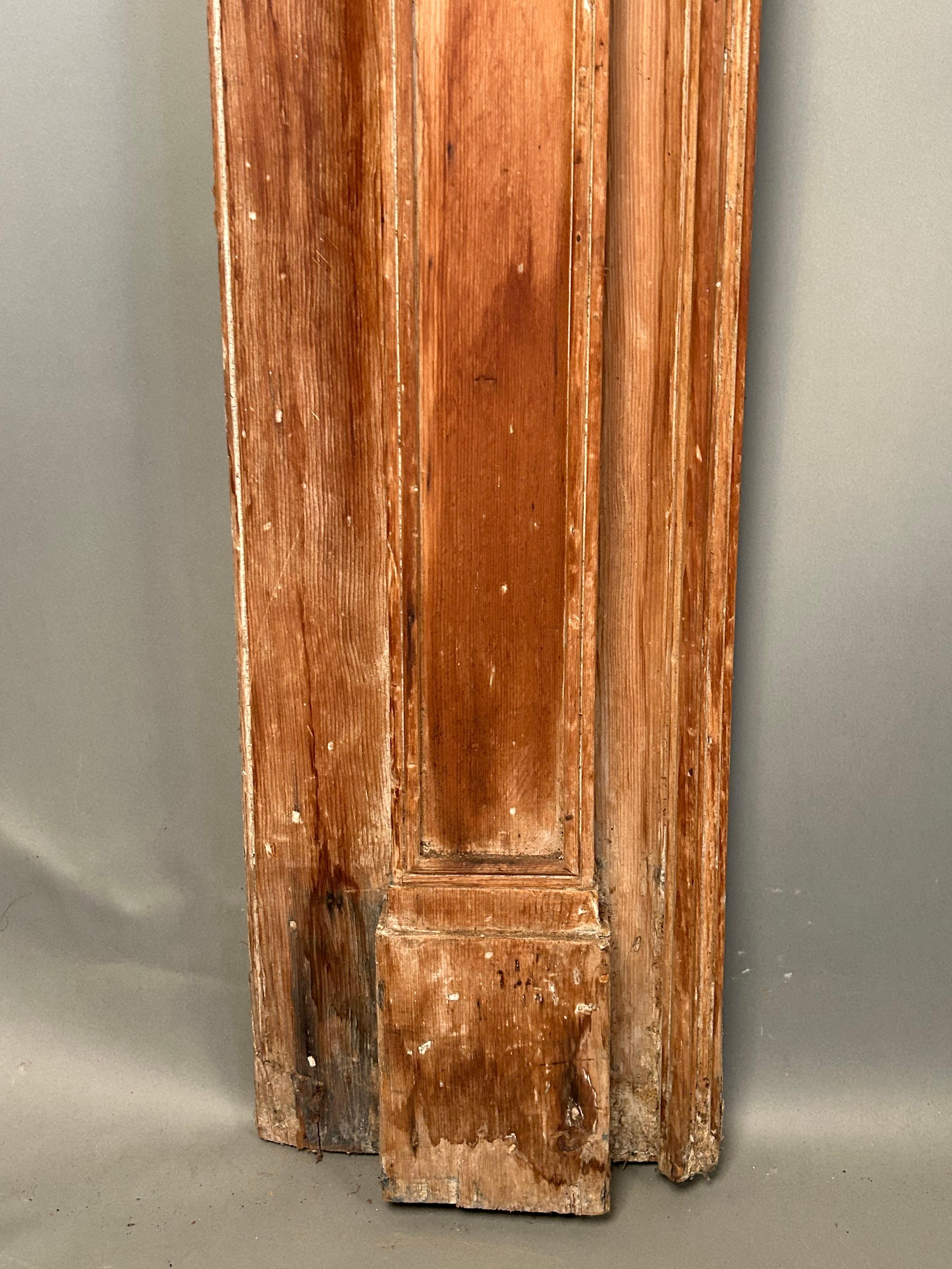 18th c New England Fireplace Mantel In Good Condition For Sale In Woodbury, CT