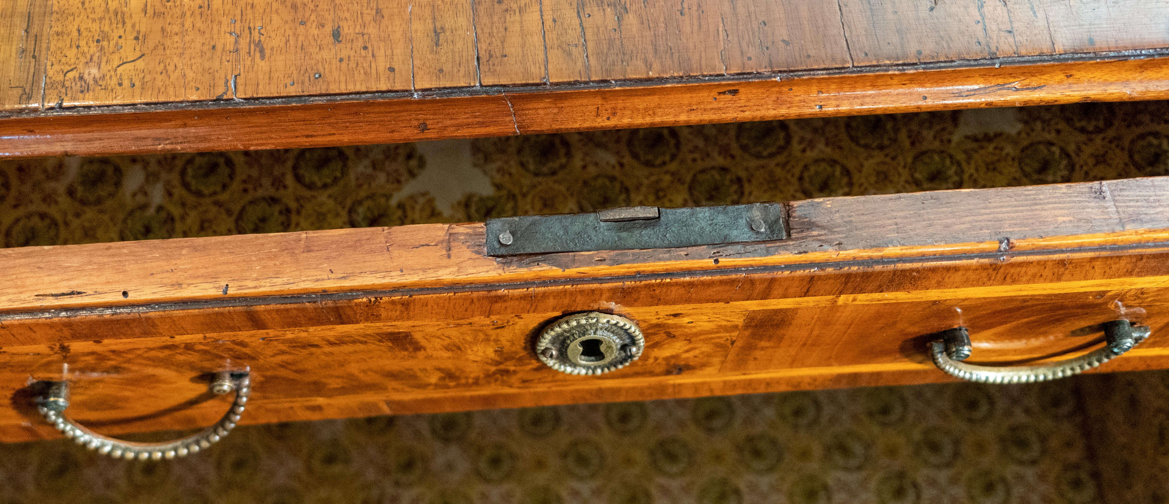 Inlay 18th Century North Italian Walnut Neoclassic Commode, circa 1790