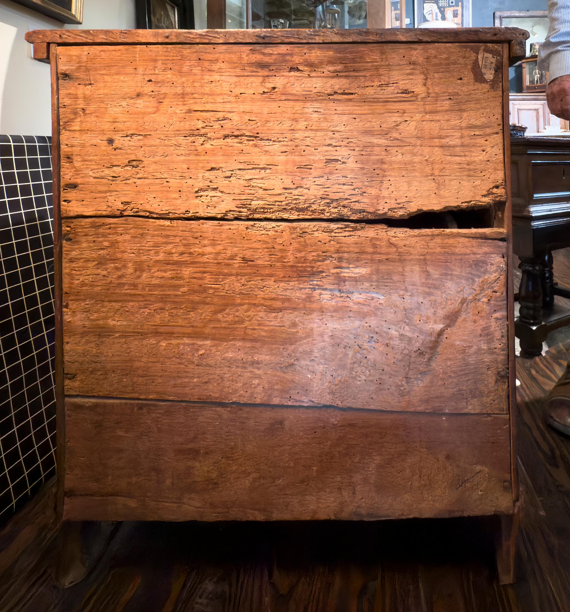 18th C North Italian Walnut, Serpentine Comodino / Small Commode For Sale 5
