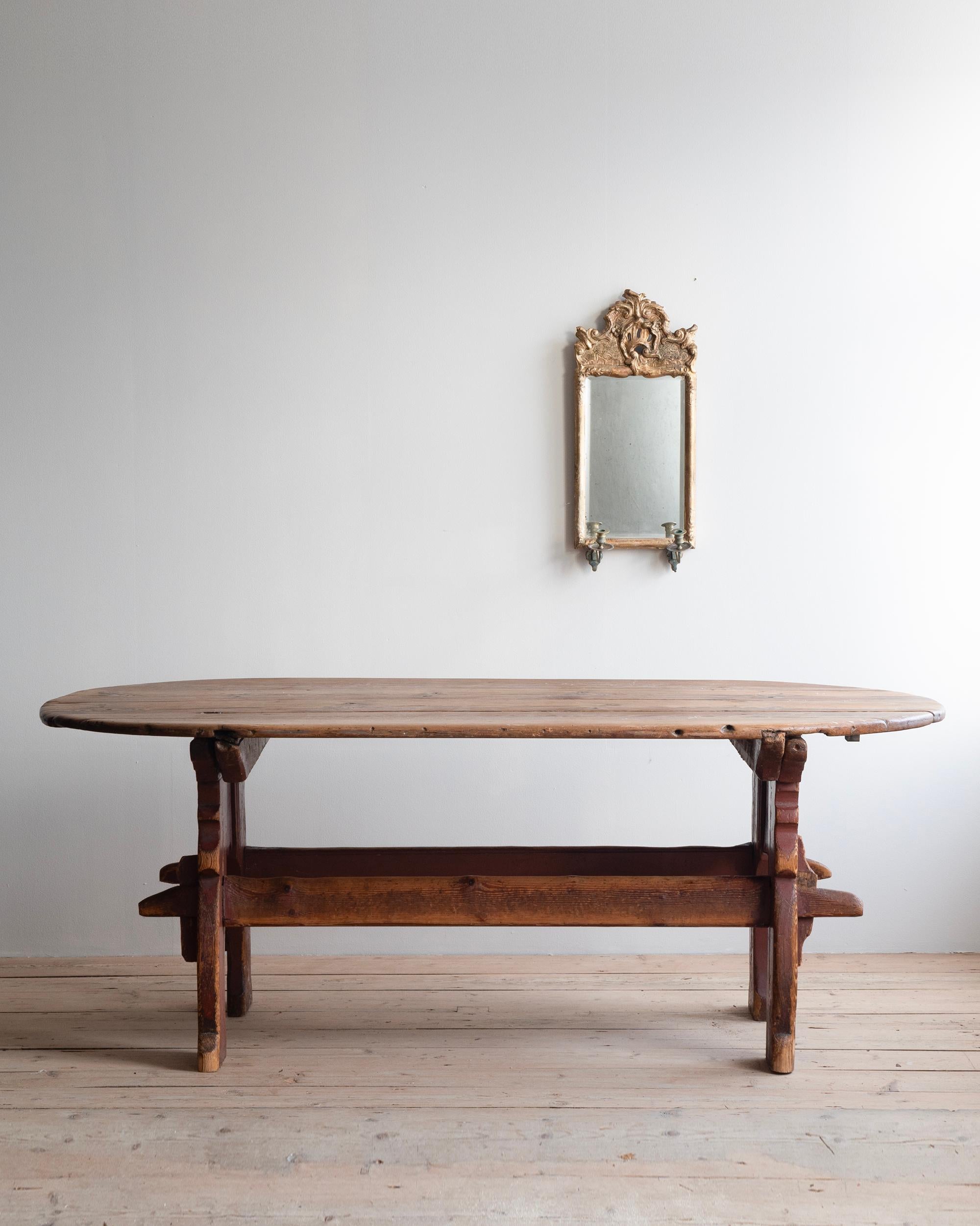 18th century provincial Norwegian trestle table from the Baroque period in it's original finish. Ca 1750 Norway. 