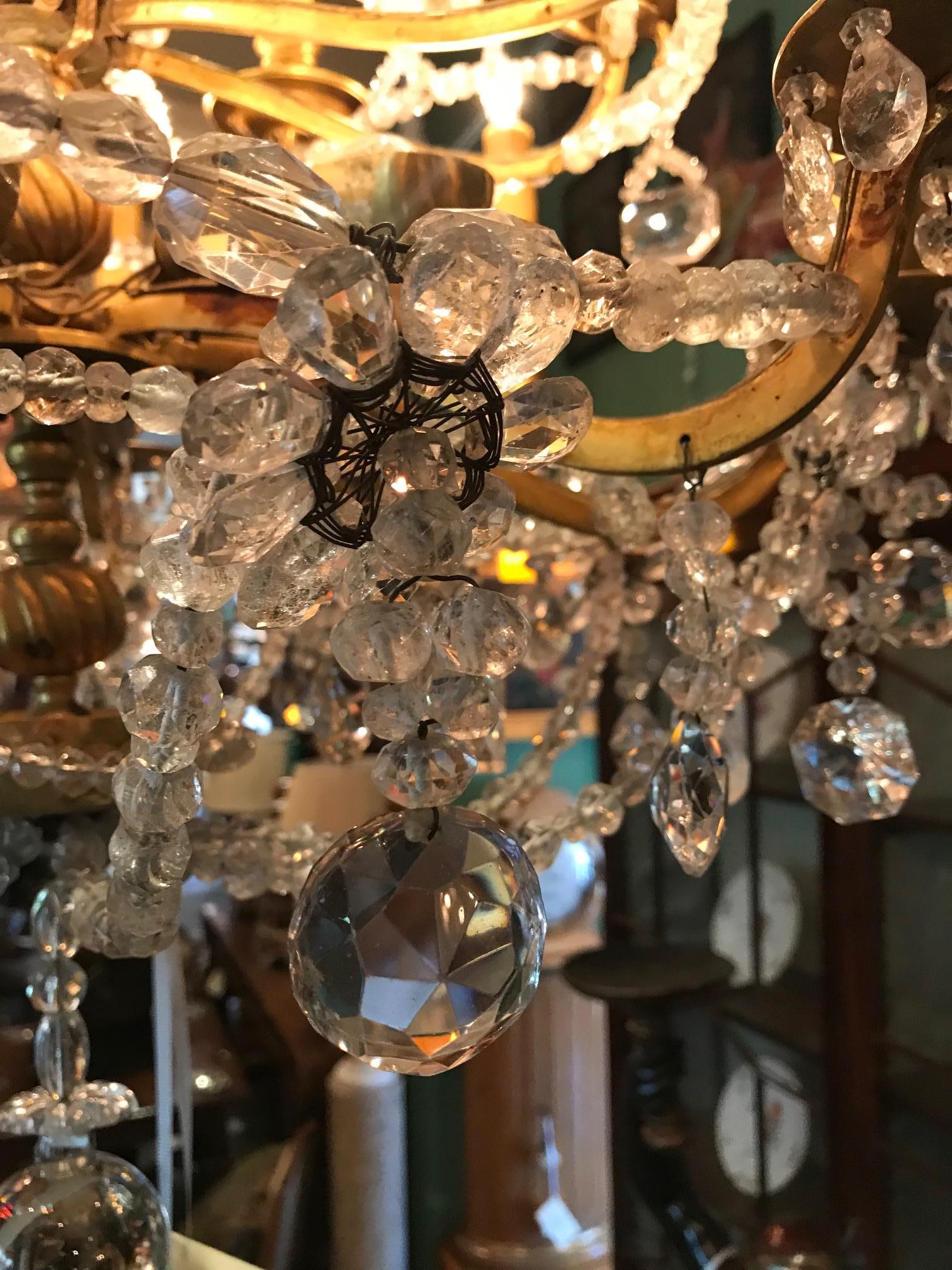 Lustre suspendu à 16 éclairages en cristal de roche doré du 18ème siècle, LA en vente 2