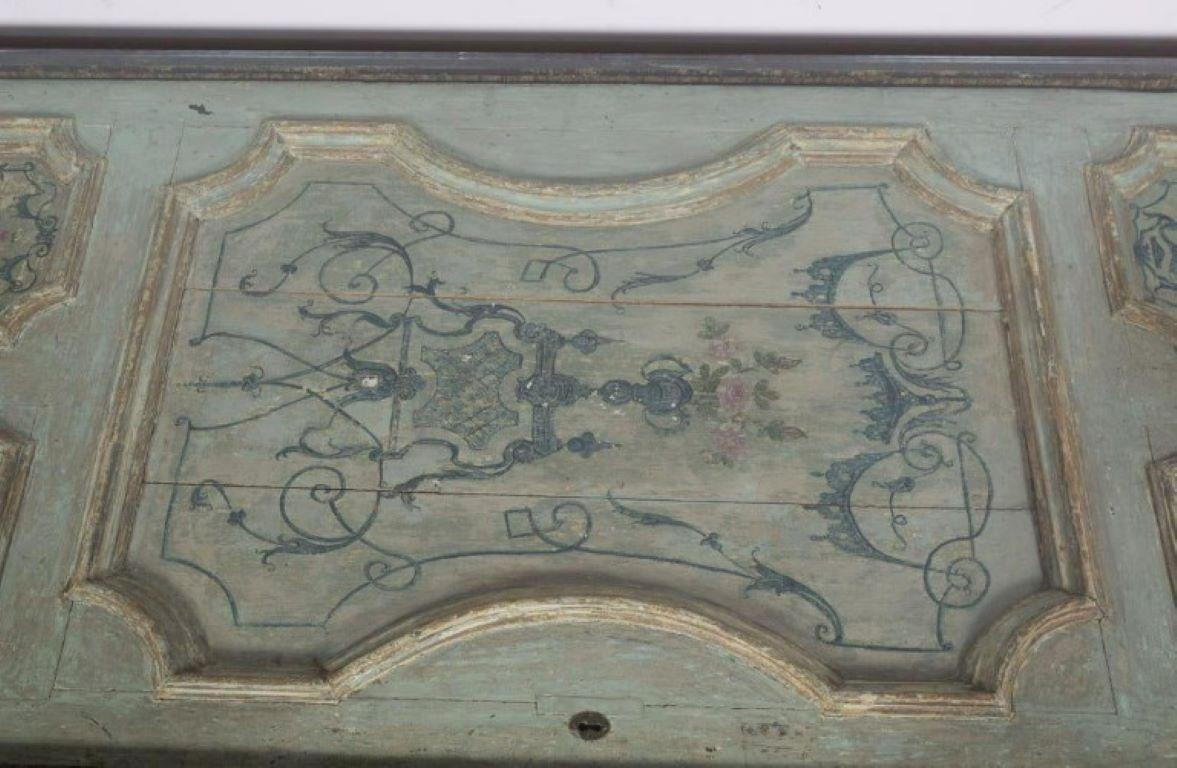 table à manger sur mesure à porte peinte du 18e siècle en vente 4