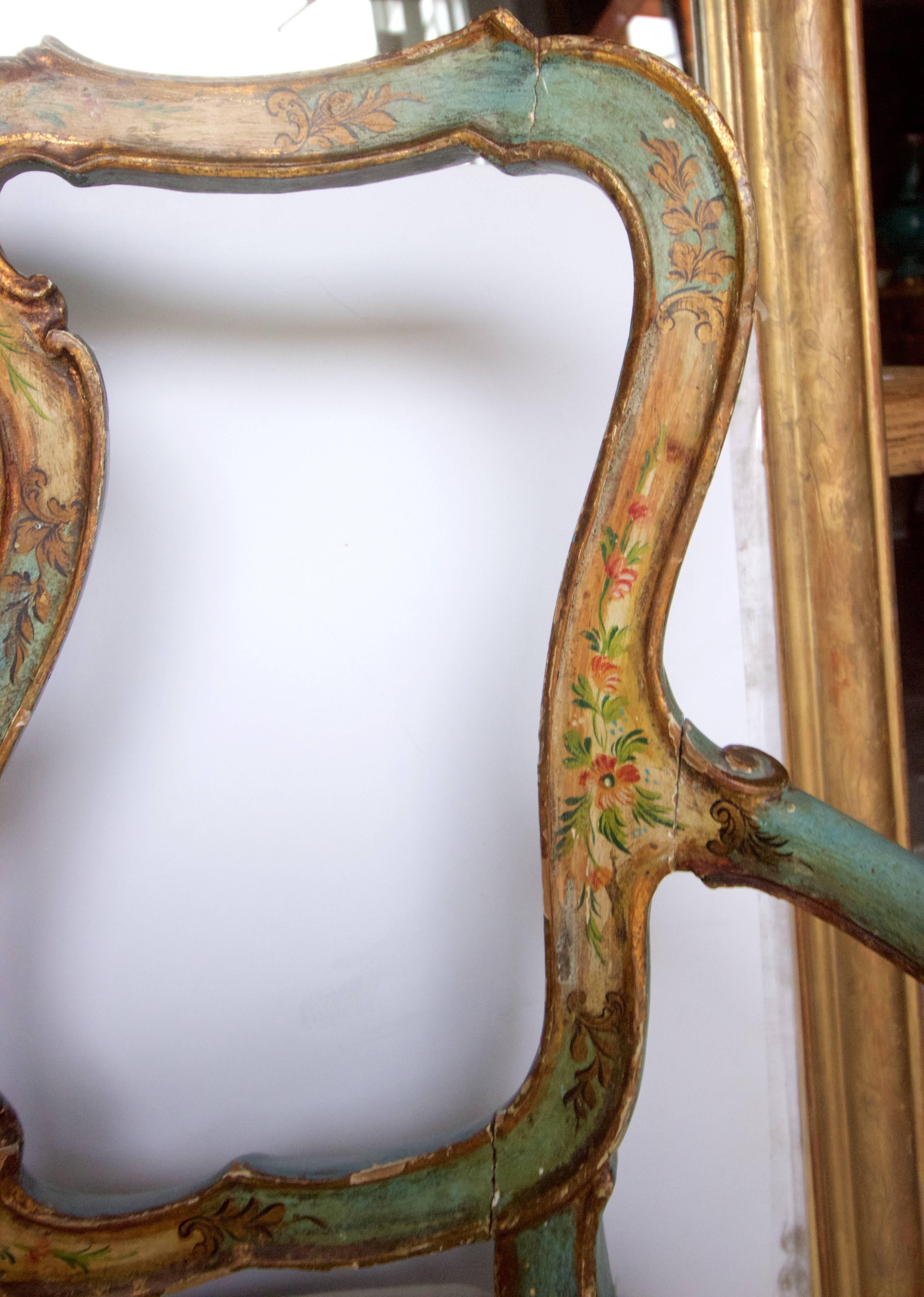 Hand-Carved 18th Century Painted Venetian Sette For Sale