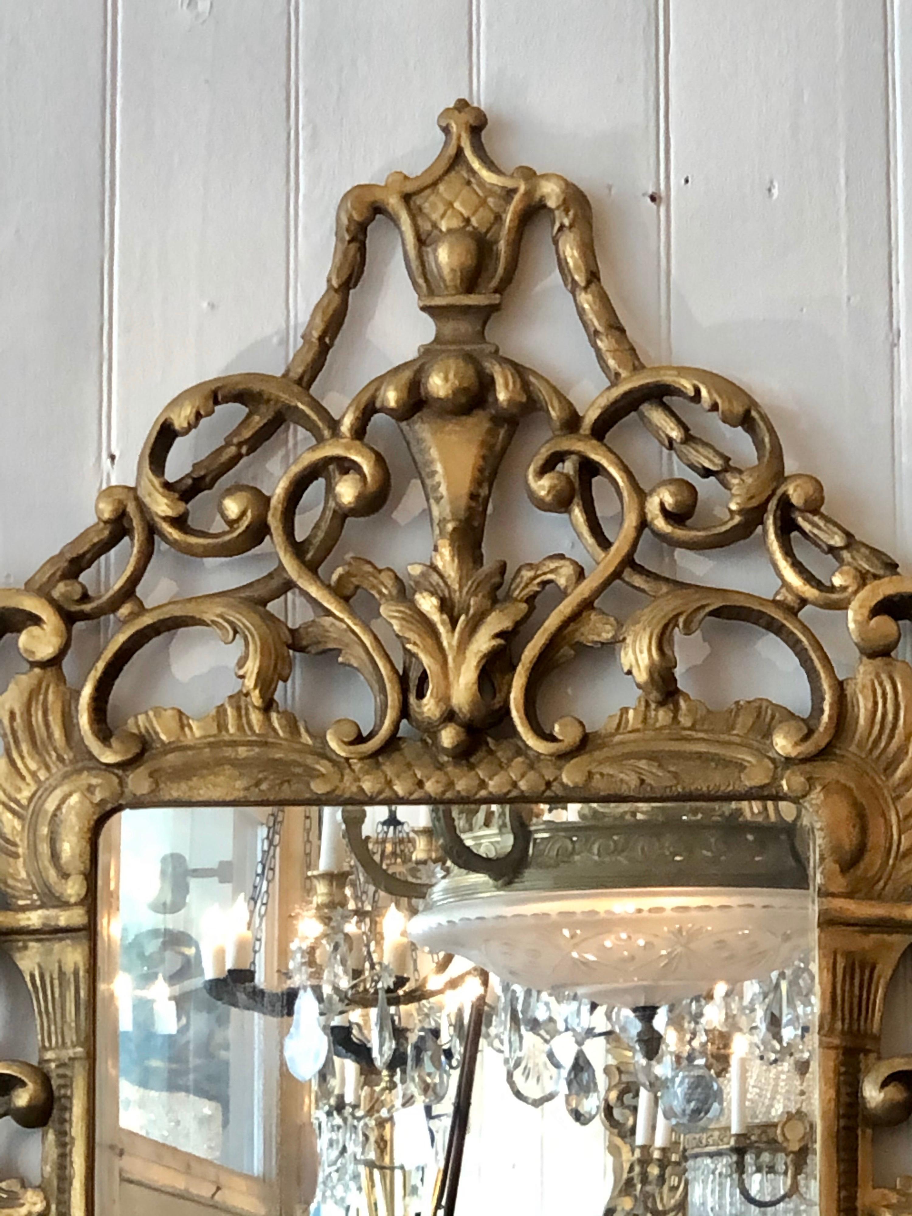18th Century Pair of English Giltwood Georgian Mirrors In Good Condition In Charleston, SC