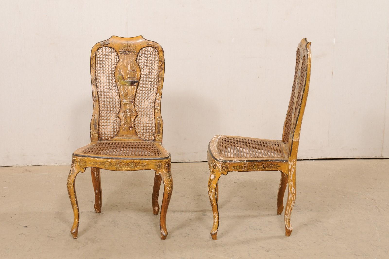 Paar italienische Beistellstühle aus dem 18. Jahrhundert mit handbemalter Chinoiserie und Schilfrohr im Angebot 6