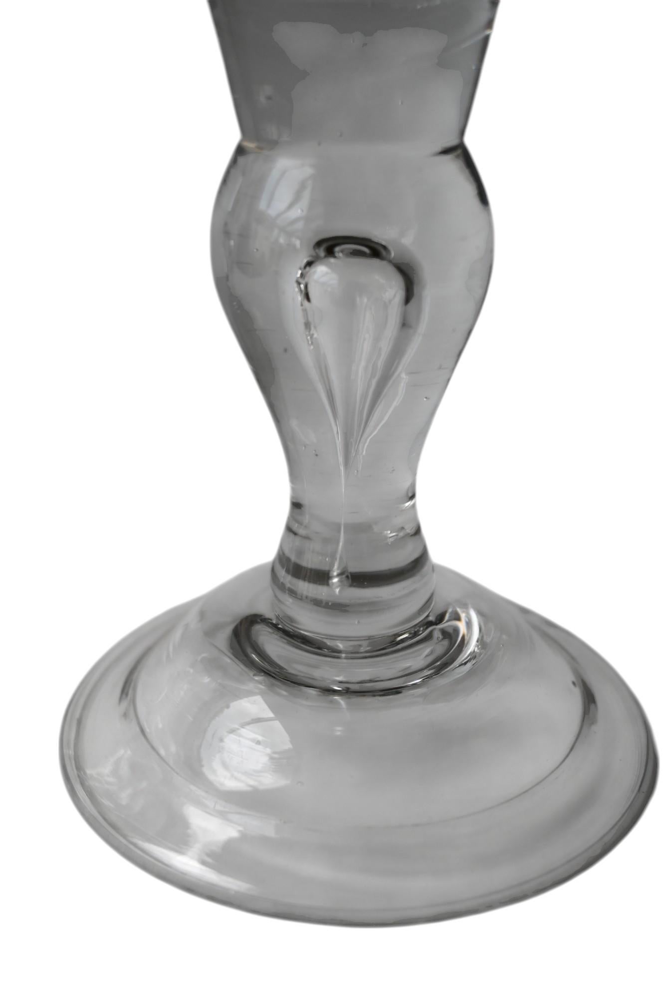 Britannique 18th C pair of  Tall Wine Drinking Lead Glasses Solid Stem and air Tear, C 1750 en vente