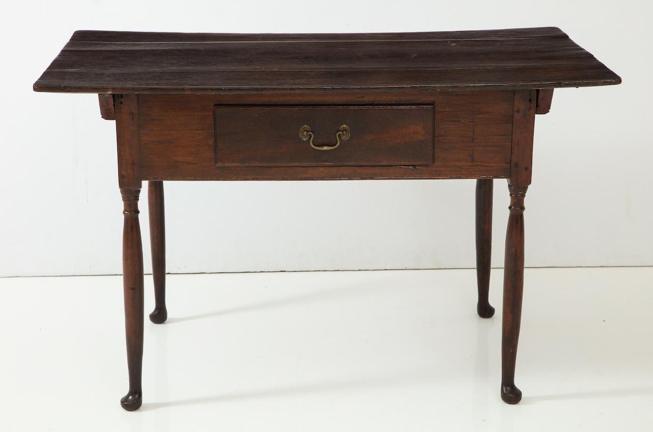 18th Century Pennsylvania Dutch Table with Drawer In Good Condition For Sale In Brooklyn, NY