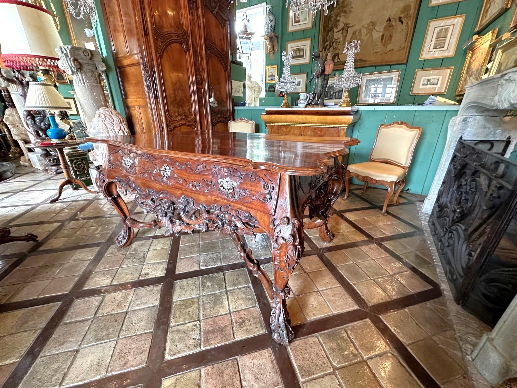 18th C. Portuguese Grand carved Hardwood Library Table Entry center Antiques LA For Sale 15