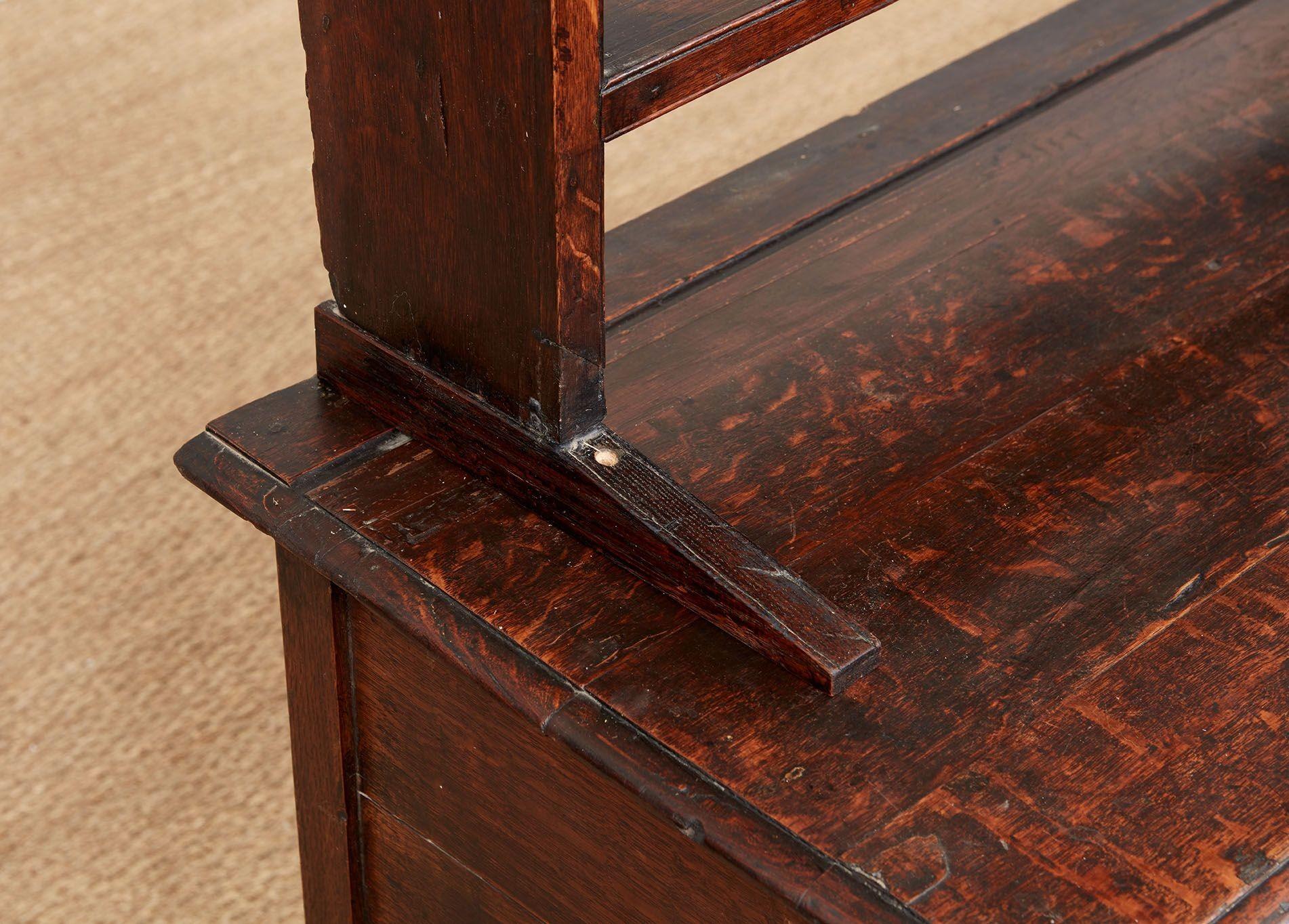 18th c. Potboard Dresser and Rack In Good Condition For Sale In Greenwich, CT