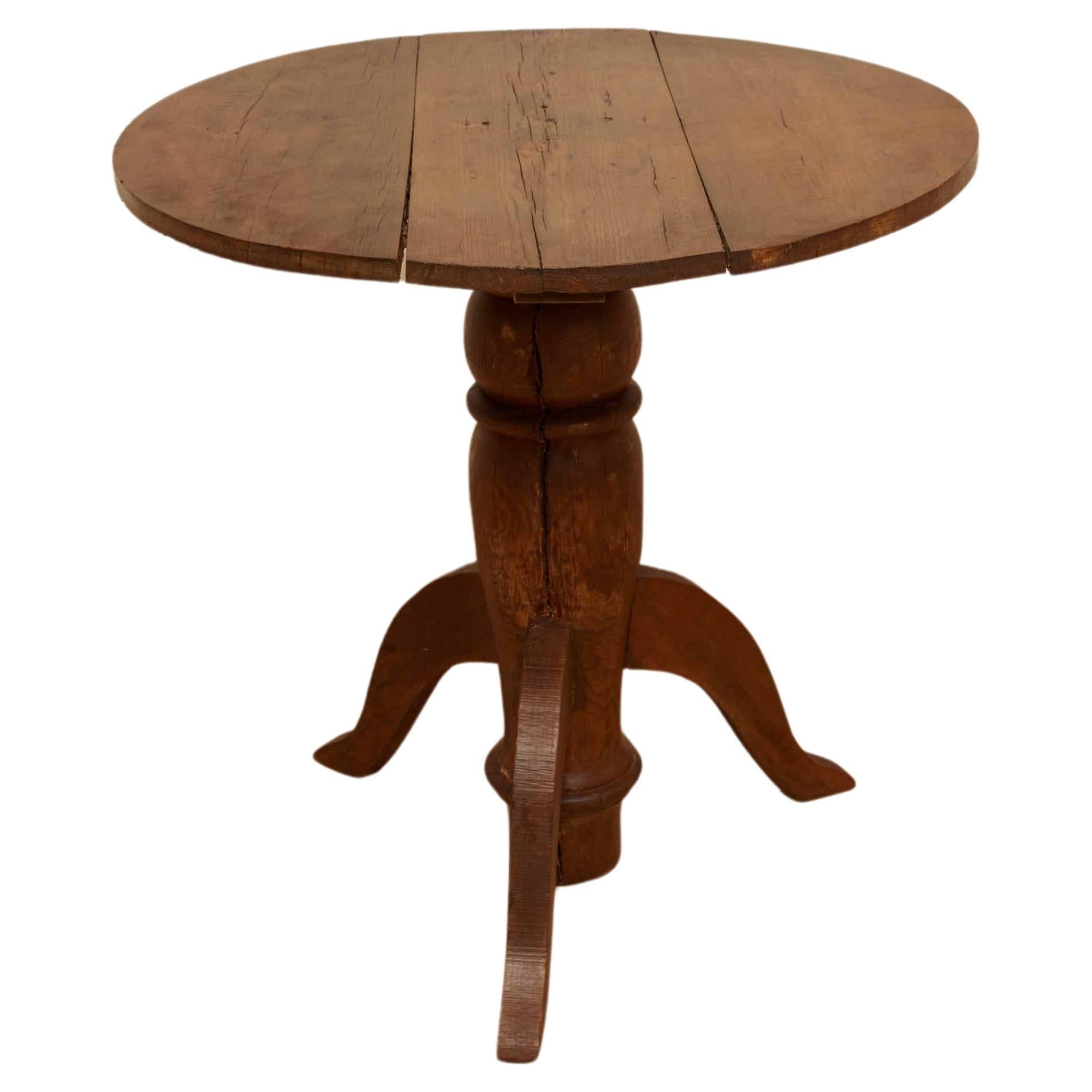 18th C Round French Pedestal Table For Sale