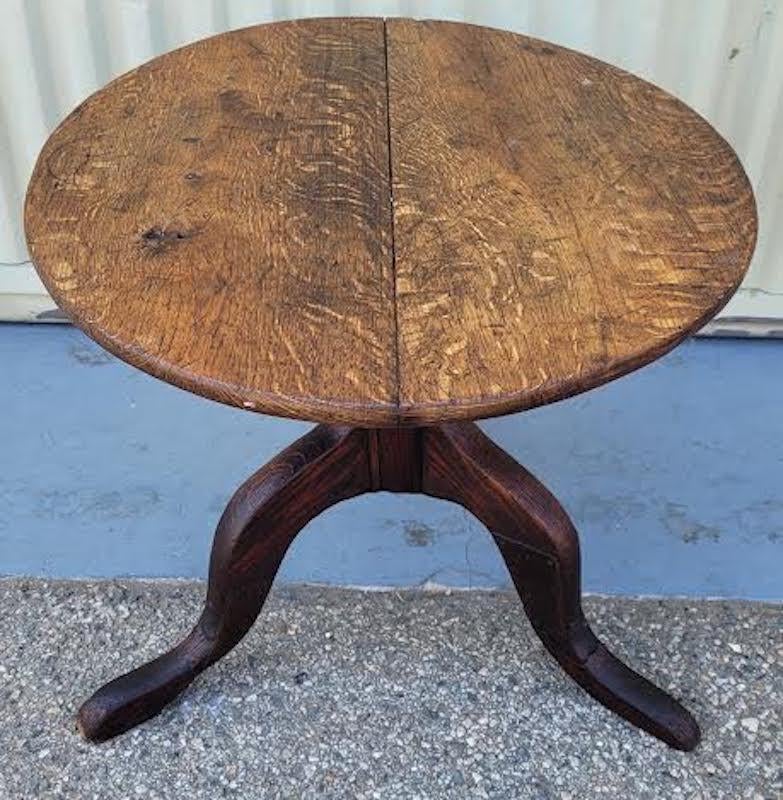 Country 18th C Round Pedestal Side Table For Sale