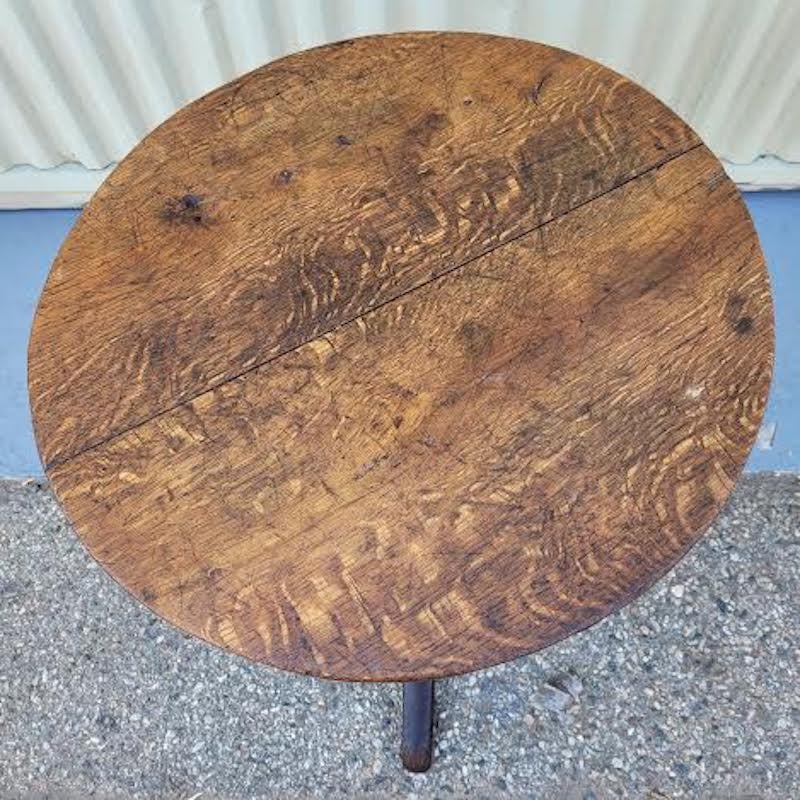 Hand-Crafted 18th C Round Pedestal Side Table For Sale