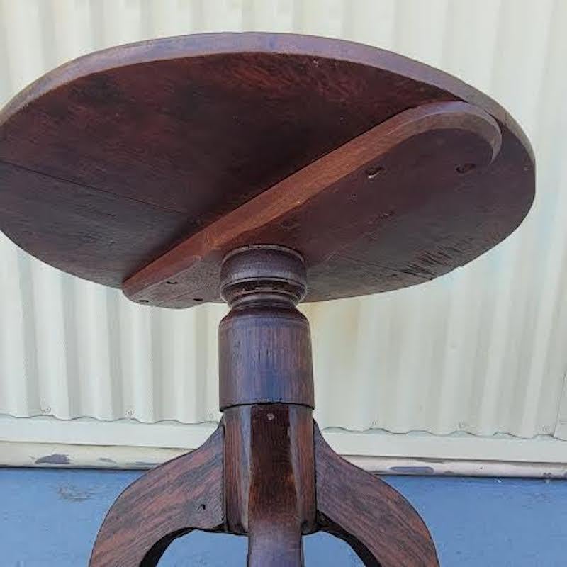 Wood 18th C Round Pedestal Side Table For Sale