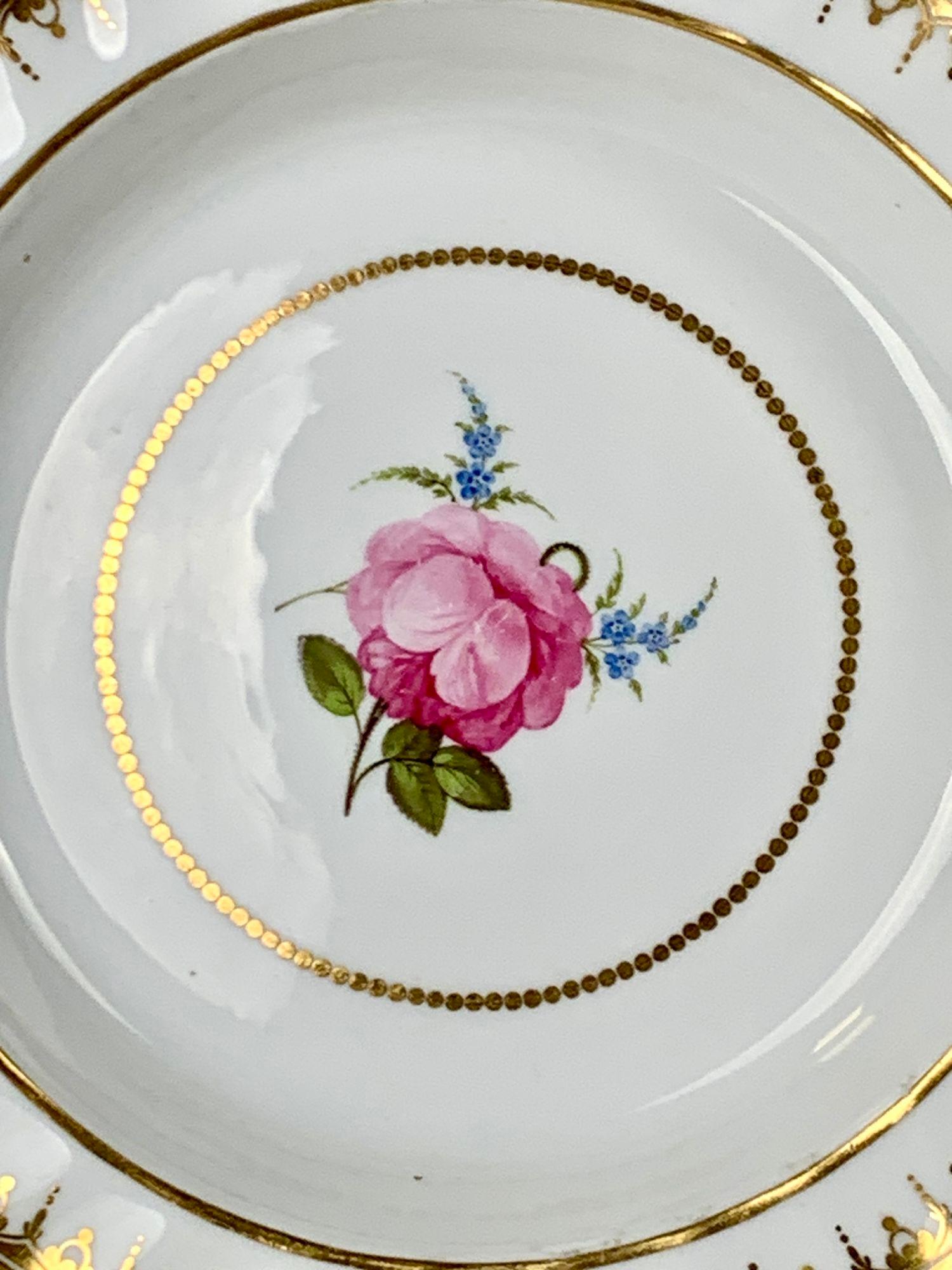 Juego de porcelana Royal Crown Derby del siglo XVIII Rosas príncipe de Gales pintadas a mano Pintado a mano en venta