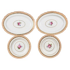 Porzellanservice aus Derby, handbemalt mit Prince-of-Wales-Rosen, um 1790