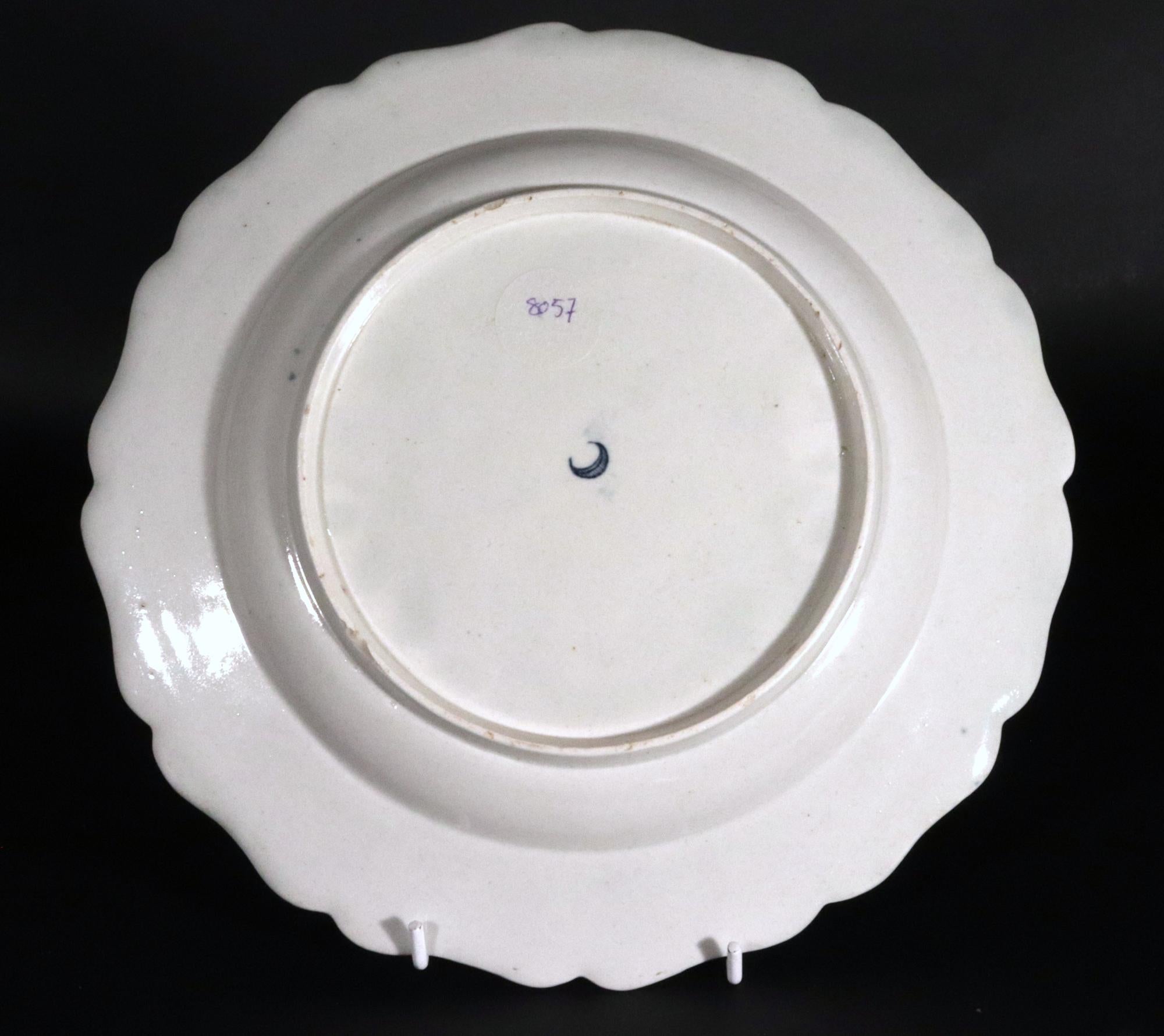 18th c. Set of First Period Worcester Underglaze Blue Porcelain Pine Cone Plates For Sale 3