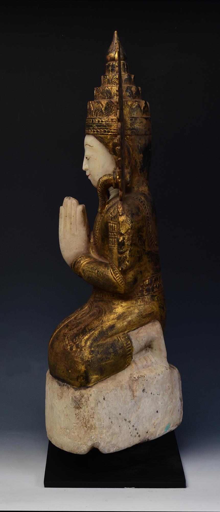 18th C., Shan, Antique Burmese Alabaster Marble Seated Crowned King Buddha For Sale 5