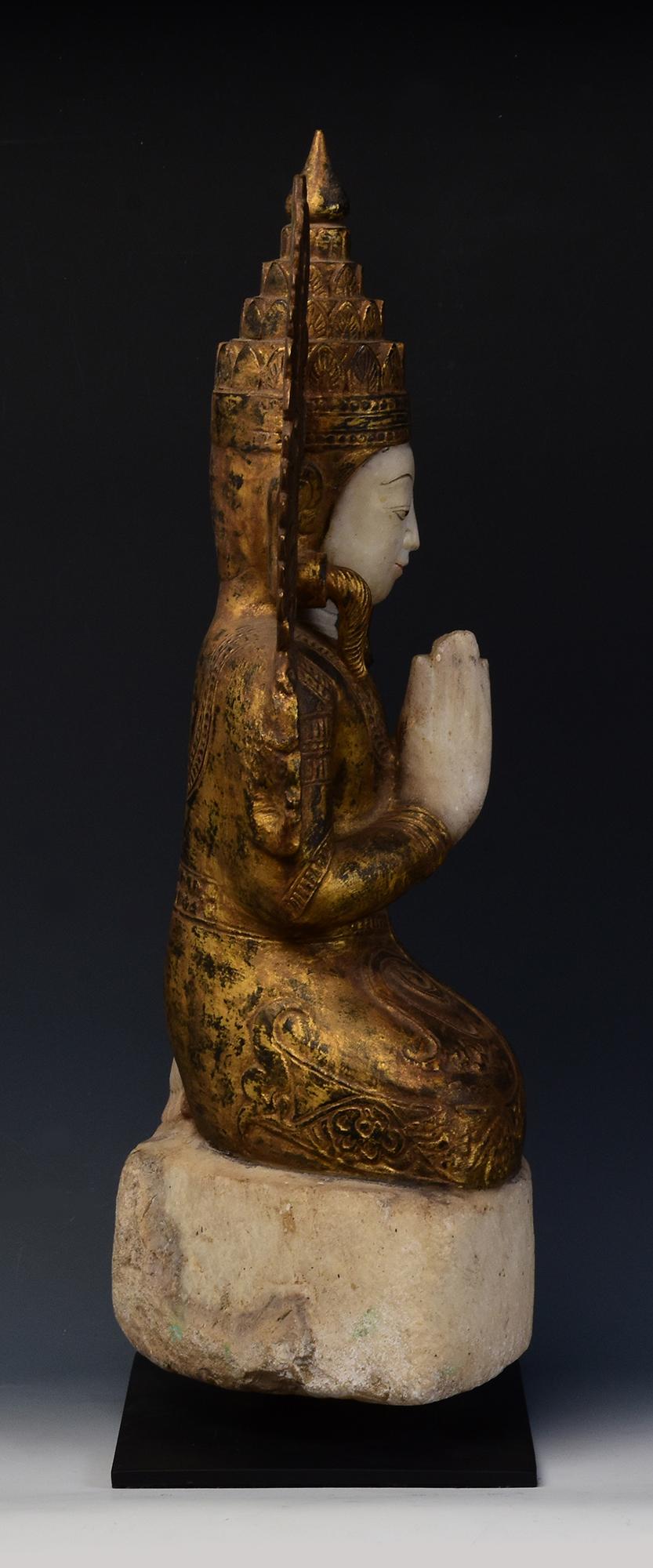18th C., Shan, Antique Burmese Alabaster Marble Seated Crowned King Buddha For Sale 10