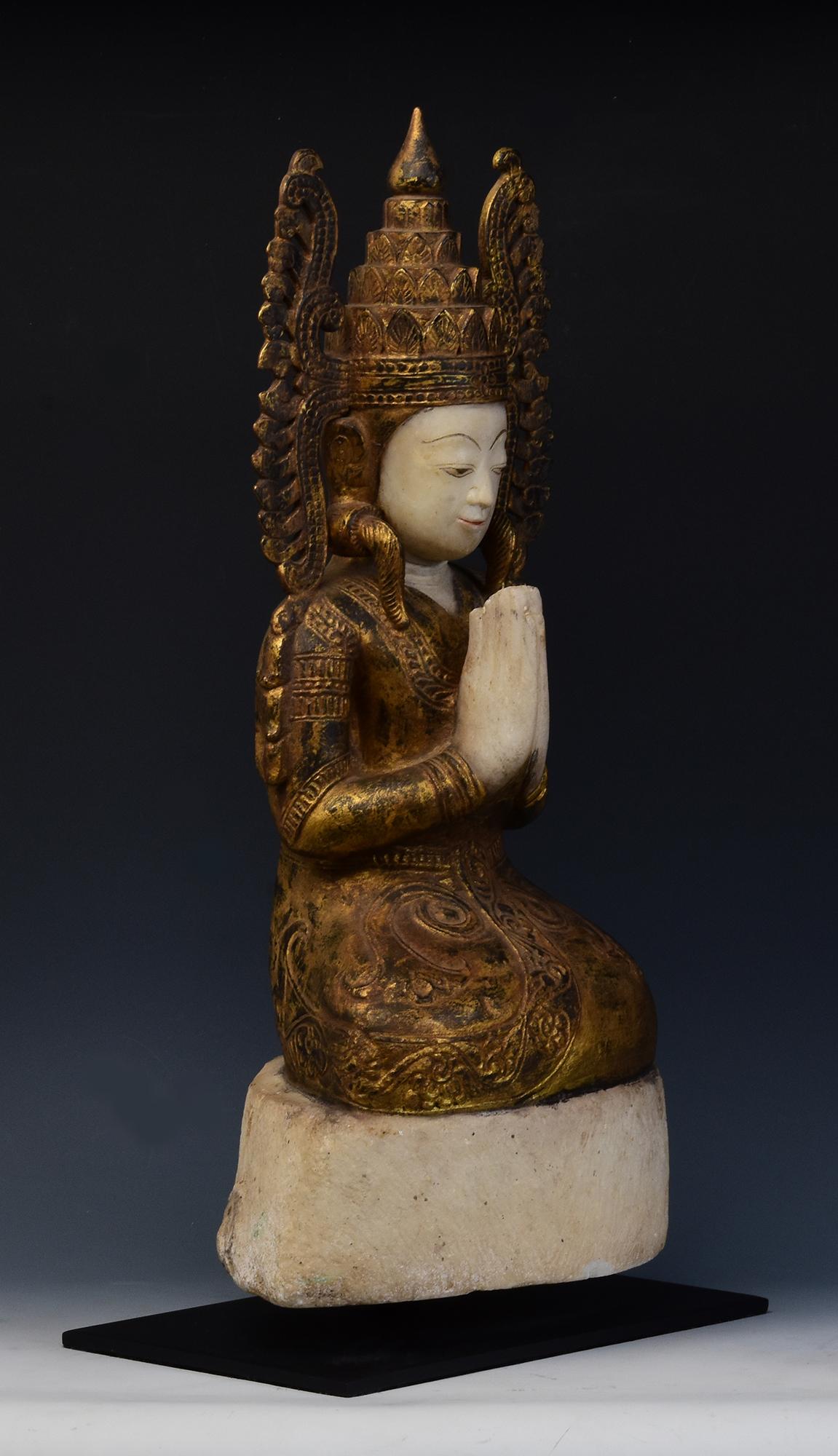 18th C., Shan, Antique Burmese Alabaster Marble Seated Crowned King Buddha For Sale 12