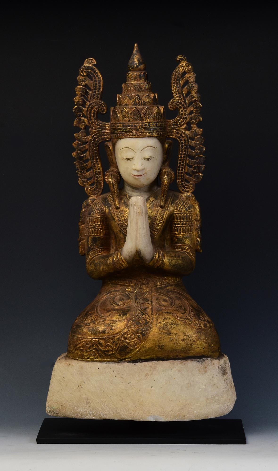 18th C., Shan, Antique Burmese Alabaster Marble Seated Crowned King Buddha For Sale 14