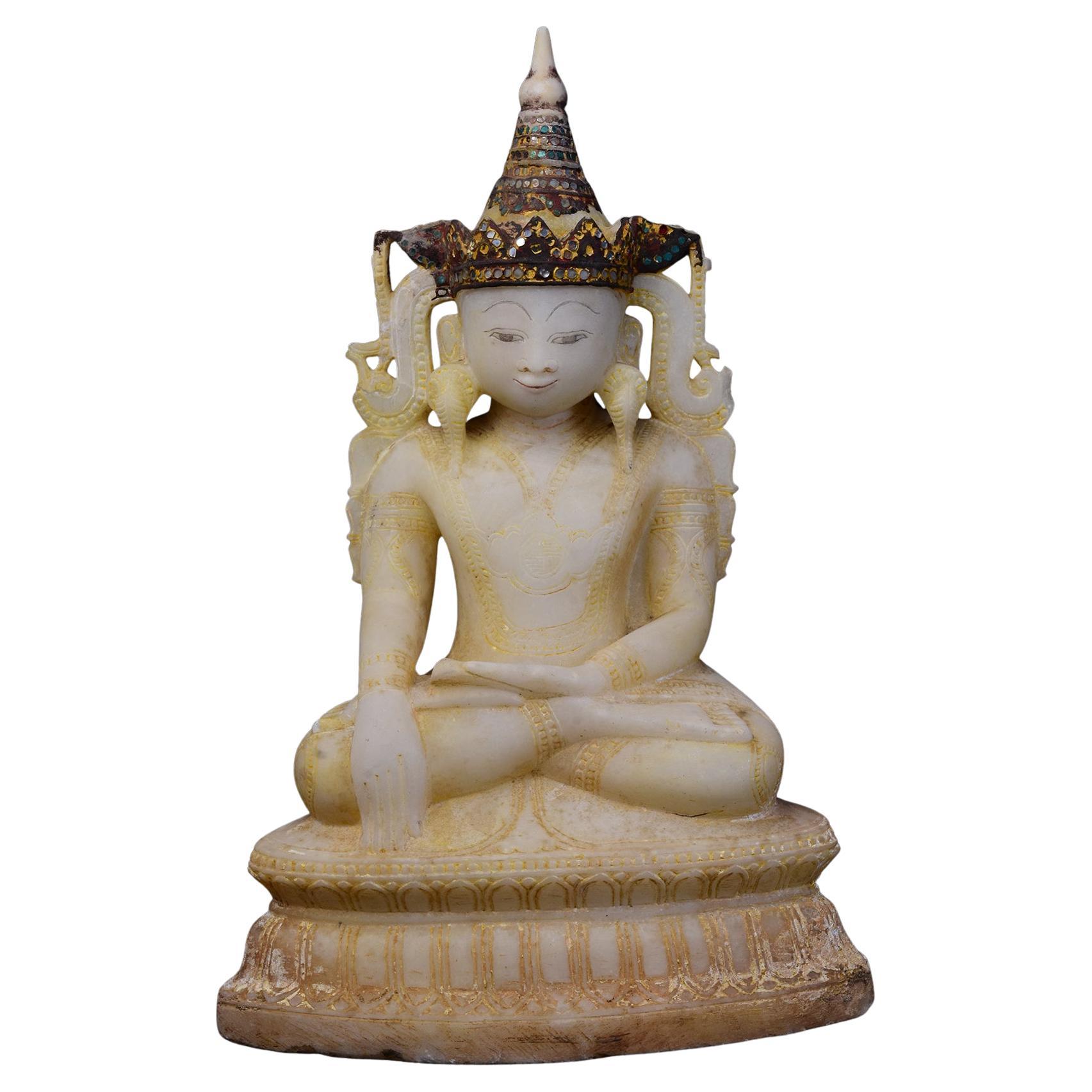 18. Jh., Shan, Antiker burmesischer Alabaster-Marmor Sitzende gekrönte Königsbuddha im Angebot
