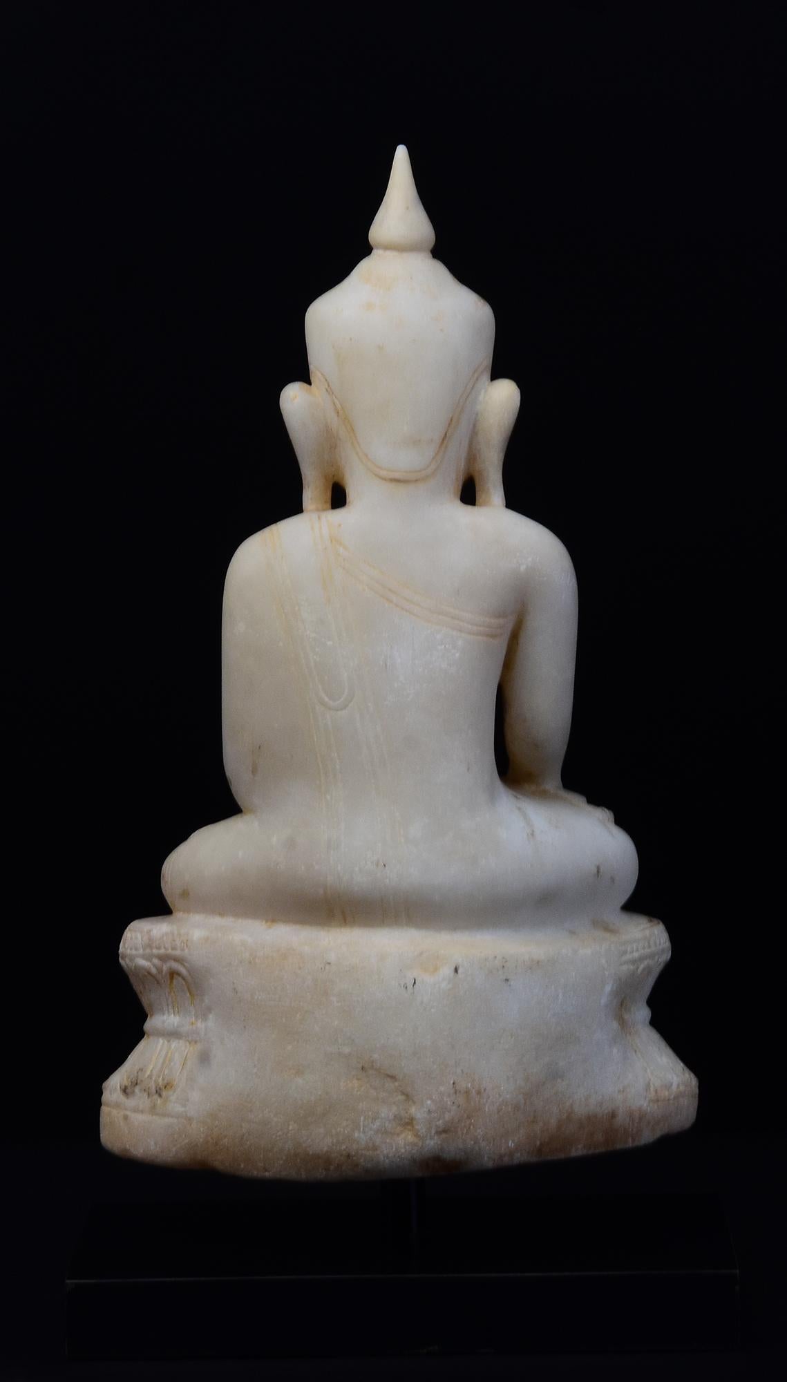 18th C., Shan, Antique Burmese Alabaster Seated Buddha on Double Lotus Base For Sale 5