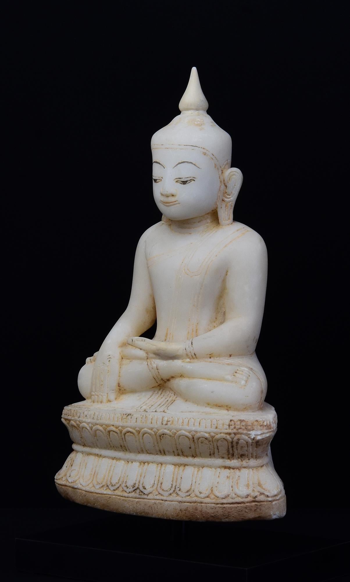 18th C., Shan, Antique Burmese Alabaster Seated Buddha on Double Lotus Base For Sale 3