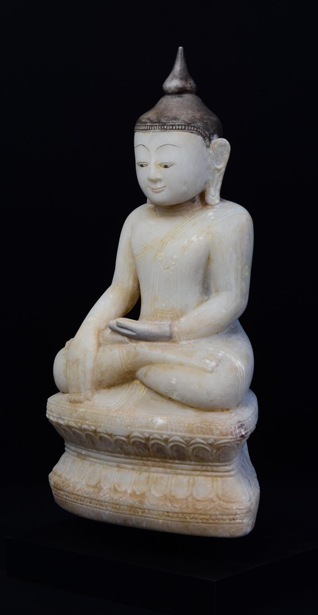 18th C., Shan, Antique Burmese Alabaster Seated Buddha on Double Lotus Base For Sale 3