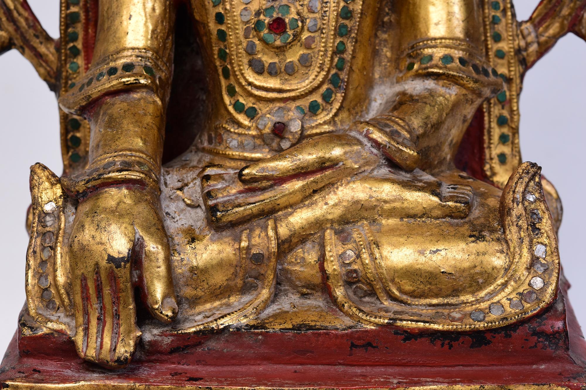 18th Century and Earlier 18th C., Shan, Antique Burmese Lacquered Seated Crowned Buddha on the Throne For Sale