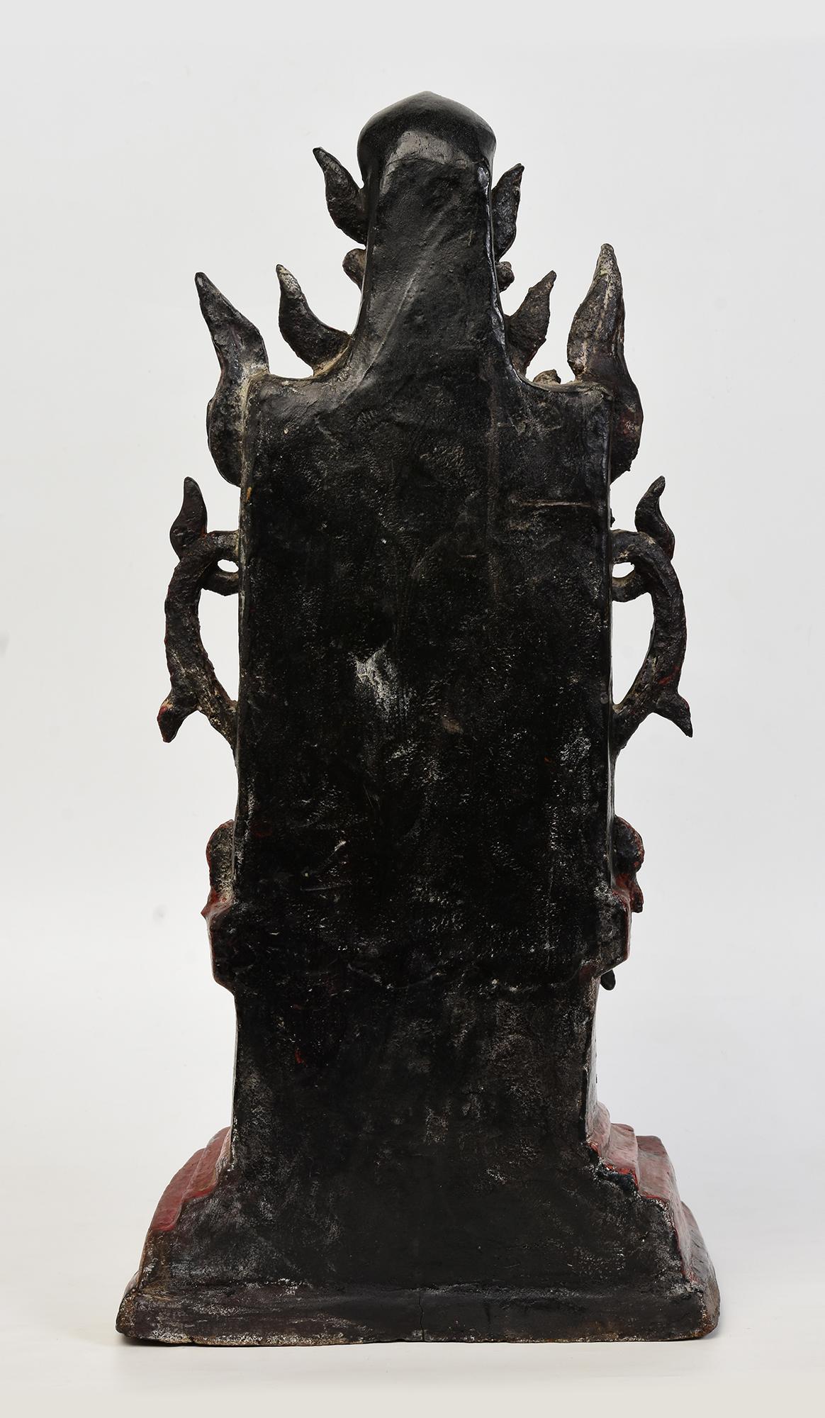 18th C., Shan, Antique Burmese Lacquered Seated Crowned Buddha on the Throne For Sale 4
