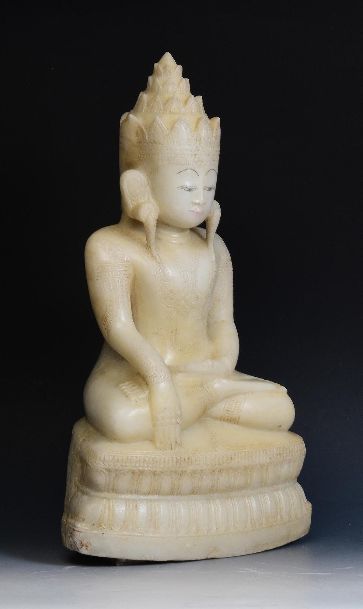 18th C., Shan, Rare Antique Burmese Alabaster Marble Seated King Buddha Statue 8