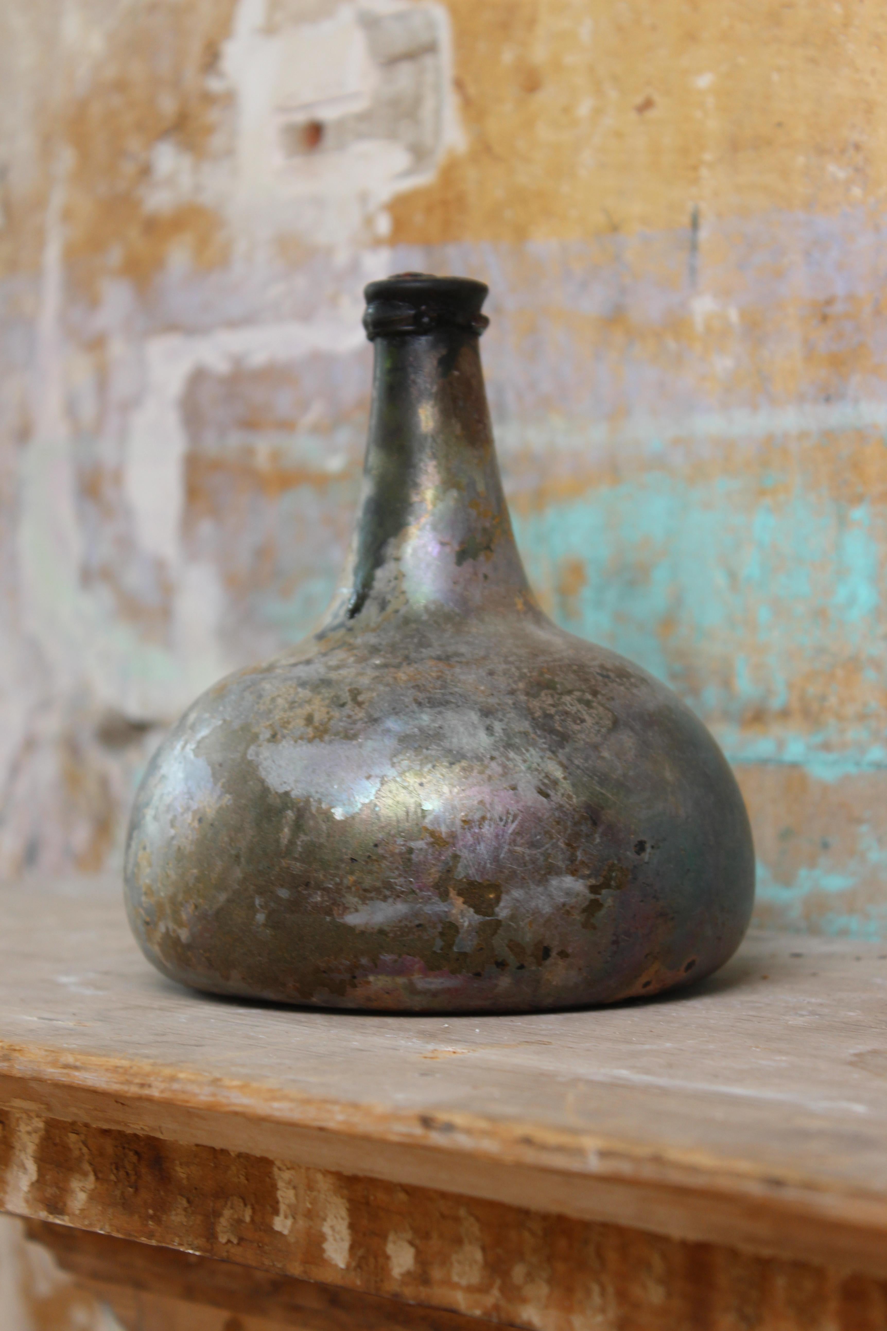 18th C Shipwreck Onion Wine Bottle Vliegend Hert East India Company.Maritime  3