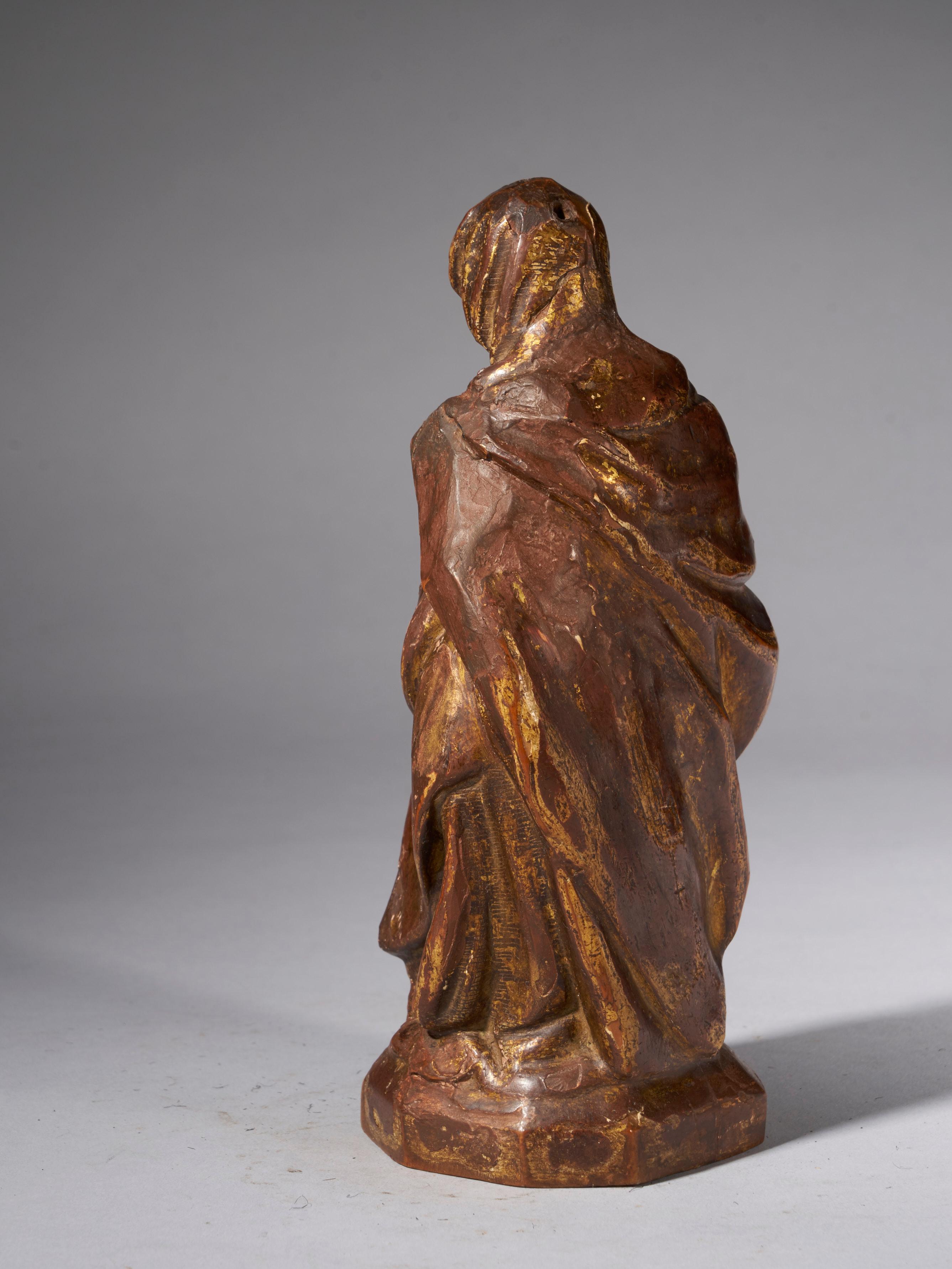 Spanish School, Partly Gilded Wooden Sculpture of Maria holding Jesus In Good Condition For Sale In Leuven , BE