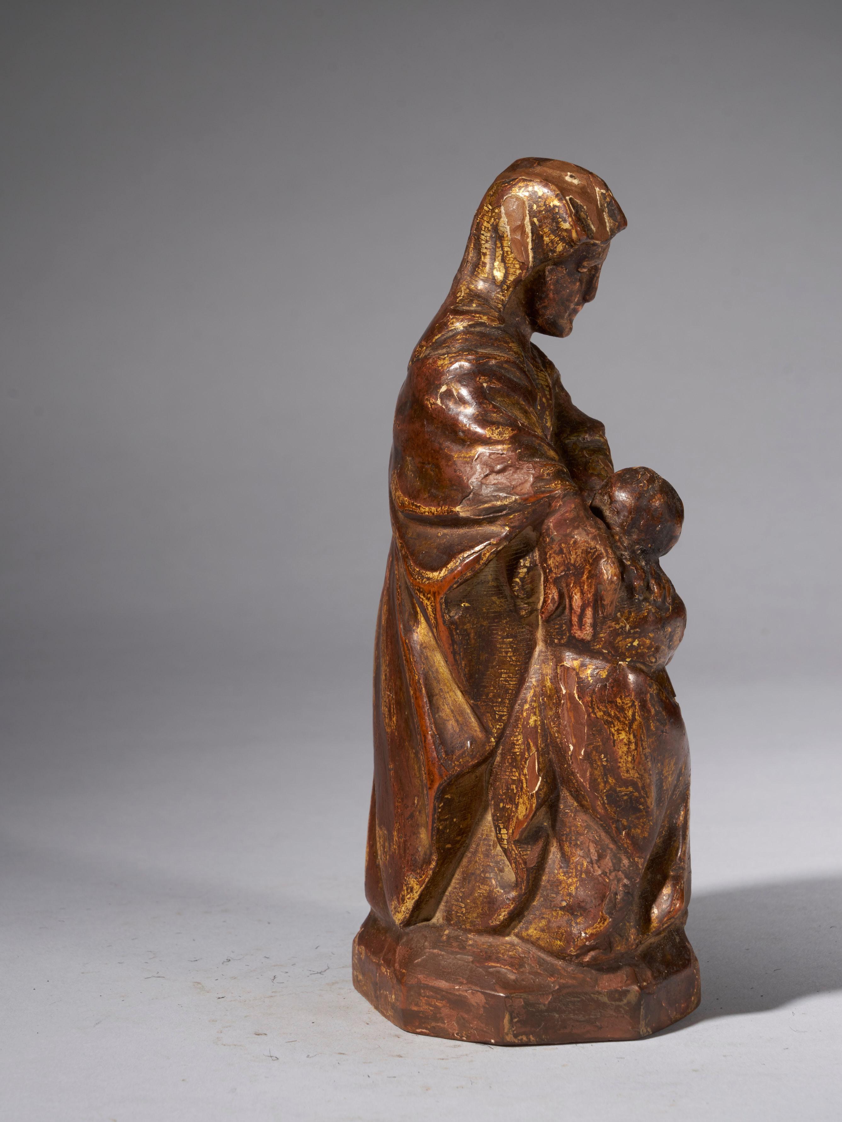 Spanish School, Partly Gilded Wooden Sculpture of Maria holding Jesus For Sale 1