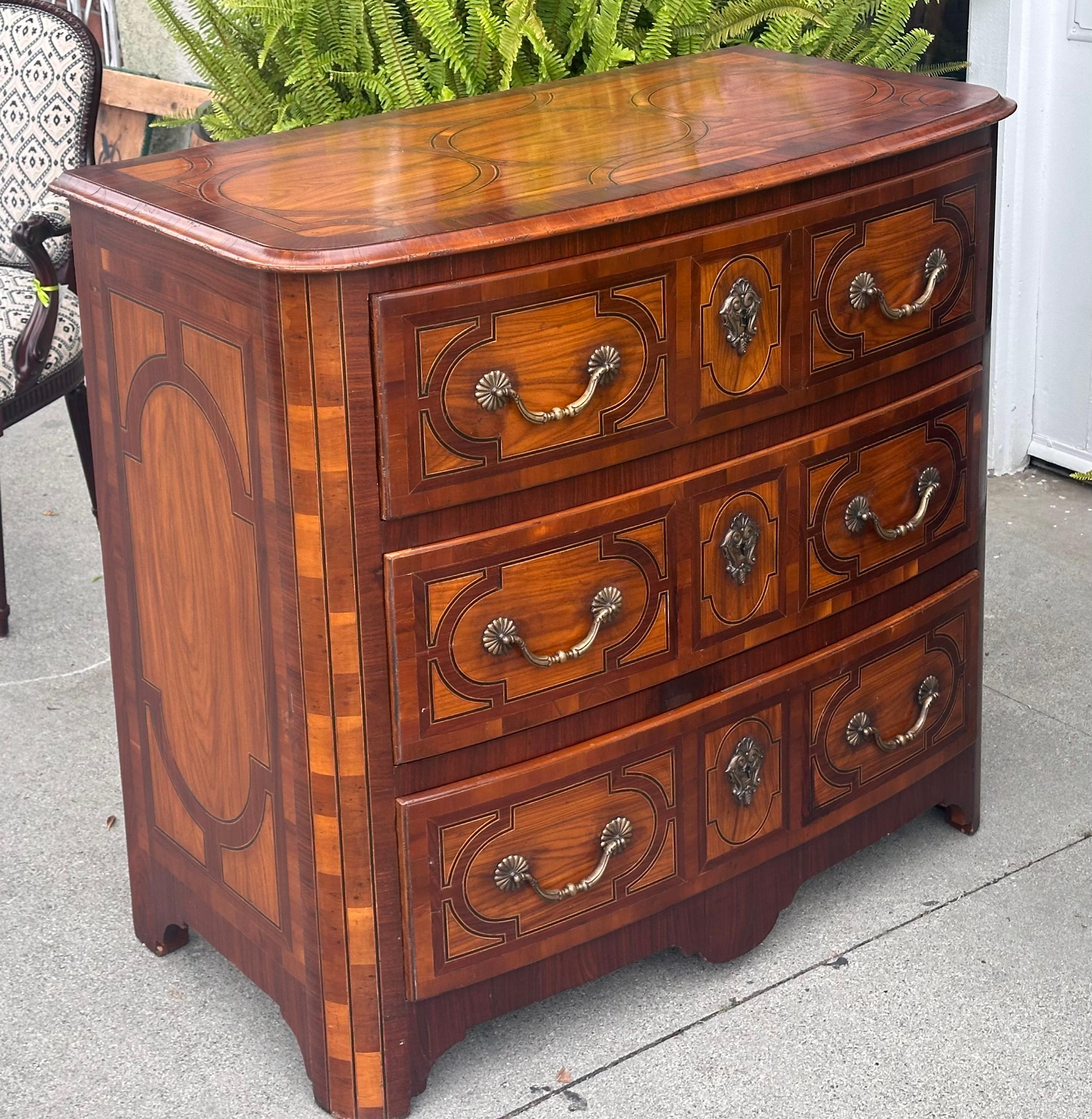 Wood 18th C Style Alfonso Marina Chest of Drawers Commode For Sale