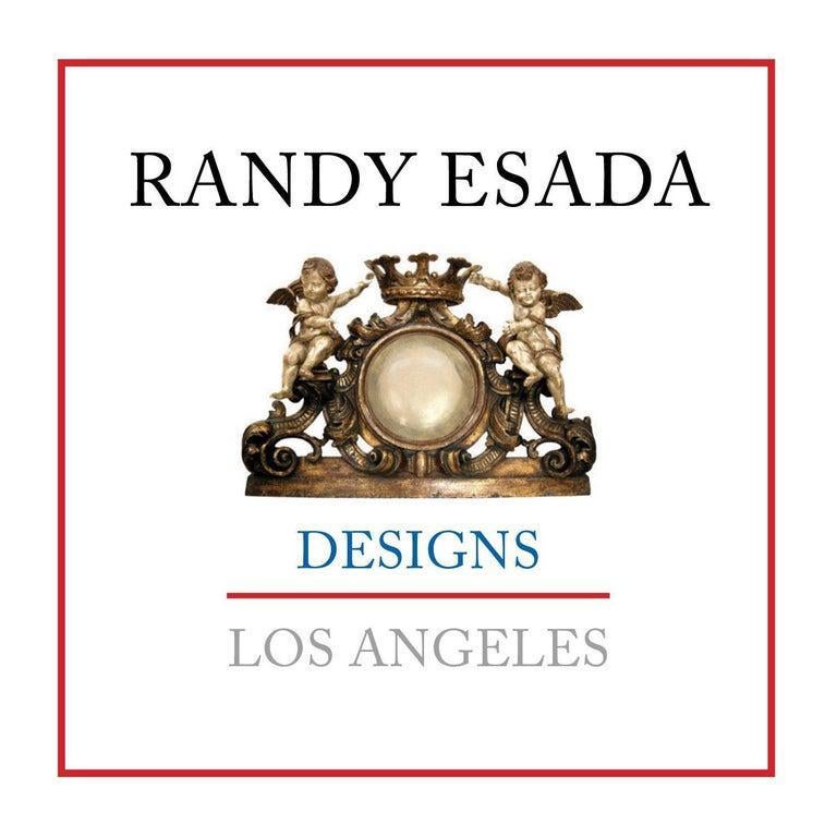 Nordamericano Lampadario Verochio a 24 bracci in legno dorato italiano intagliato del XVIII secolo di Randy Esada in vendita
