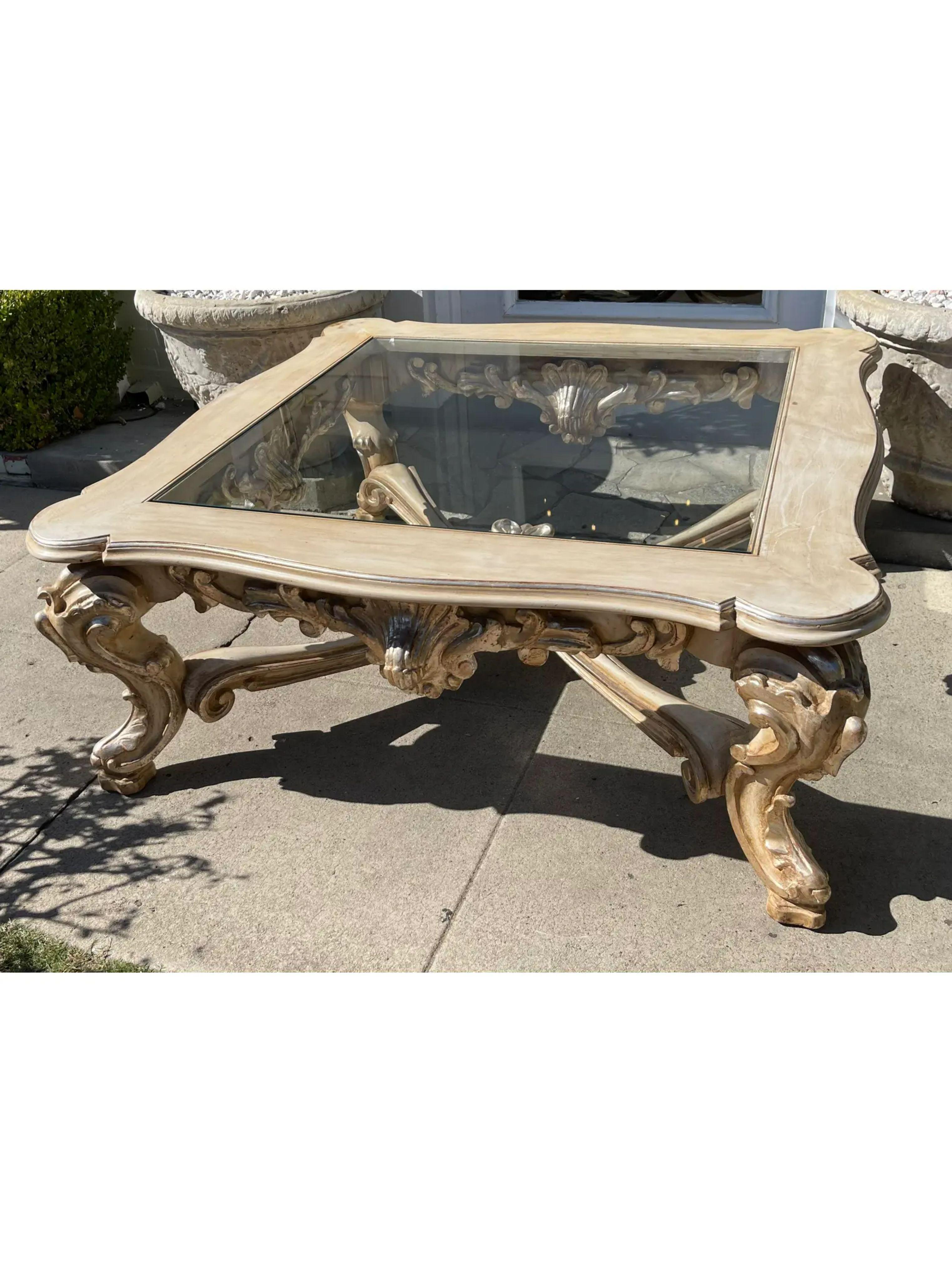 18th Century Style Carved Italian Rococo Giltwood Coffee Cocktail Table In Good Condition In LOS ANGELES, CA