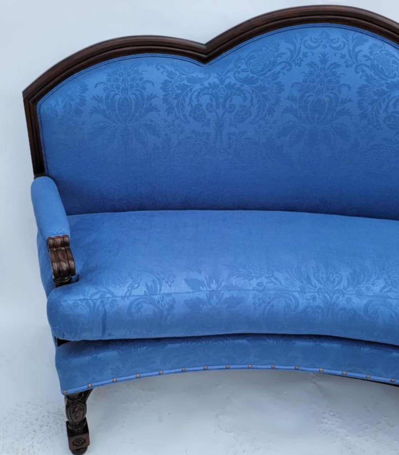 Textile 18th C Style Carved Walnut Schumacher Blue Damask Curved Sofa Settee For Sale