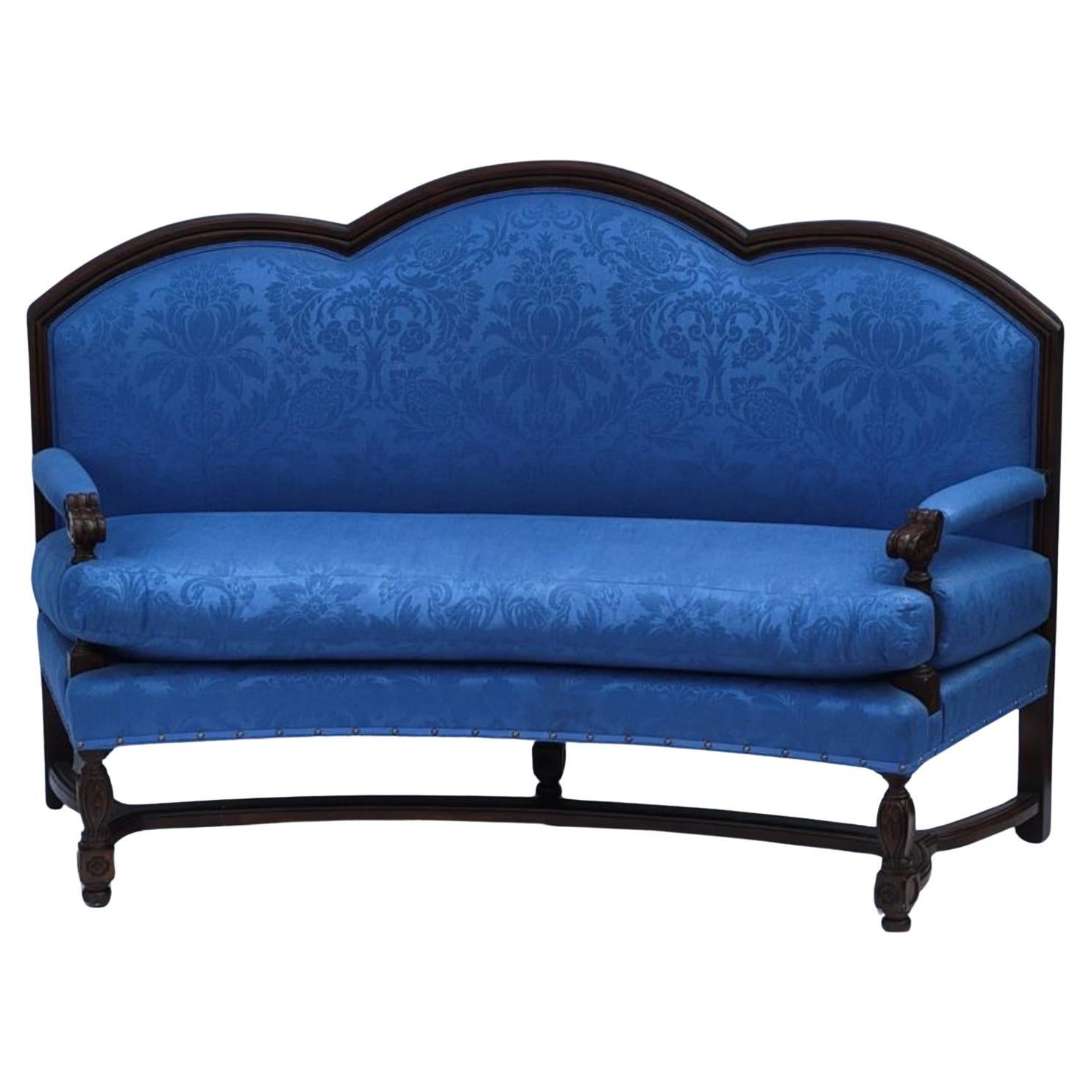 18th C Style Carved Walnut Schumacher Blue Damask Curved Sofa Settee For Sale