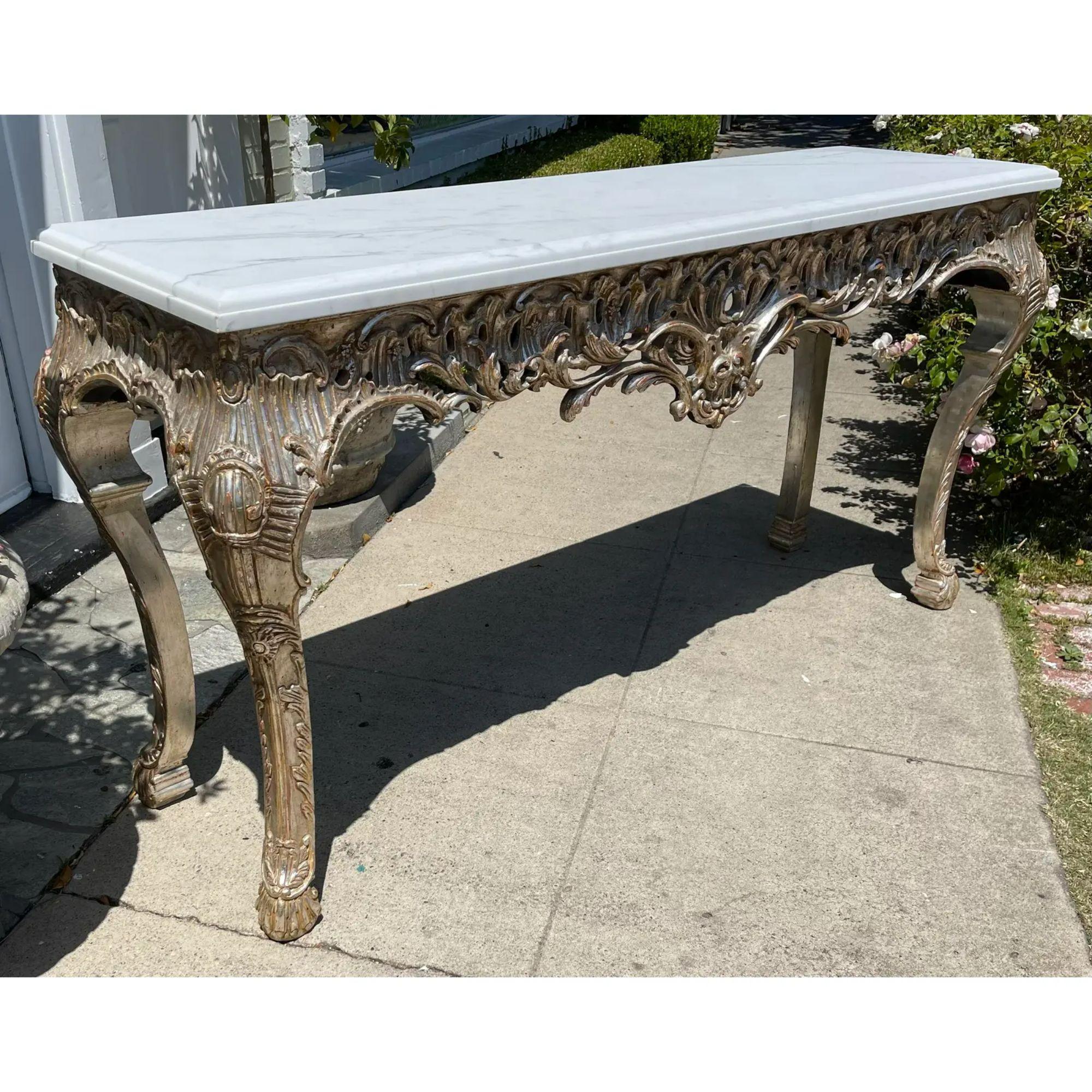 18th C Style Giltwood & Calcutta Marble Console Table In Good Condition For Sale In LOS ANGELES, CA