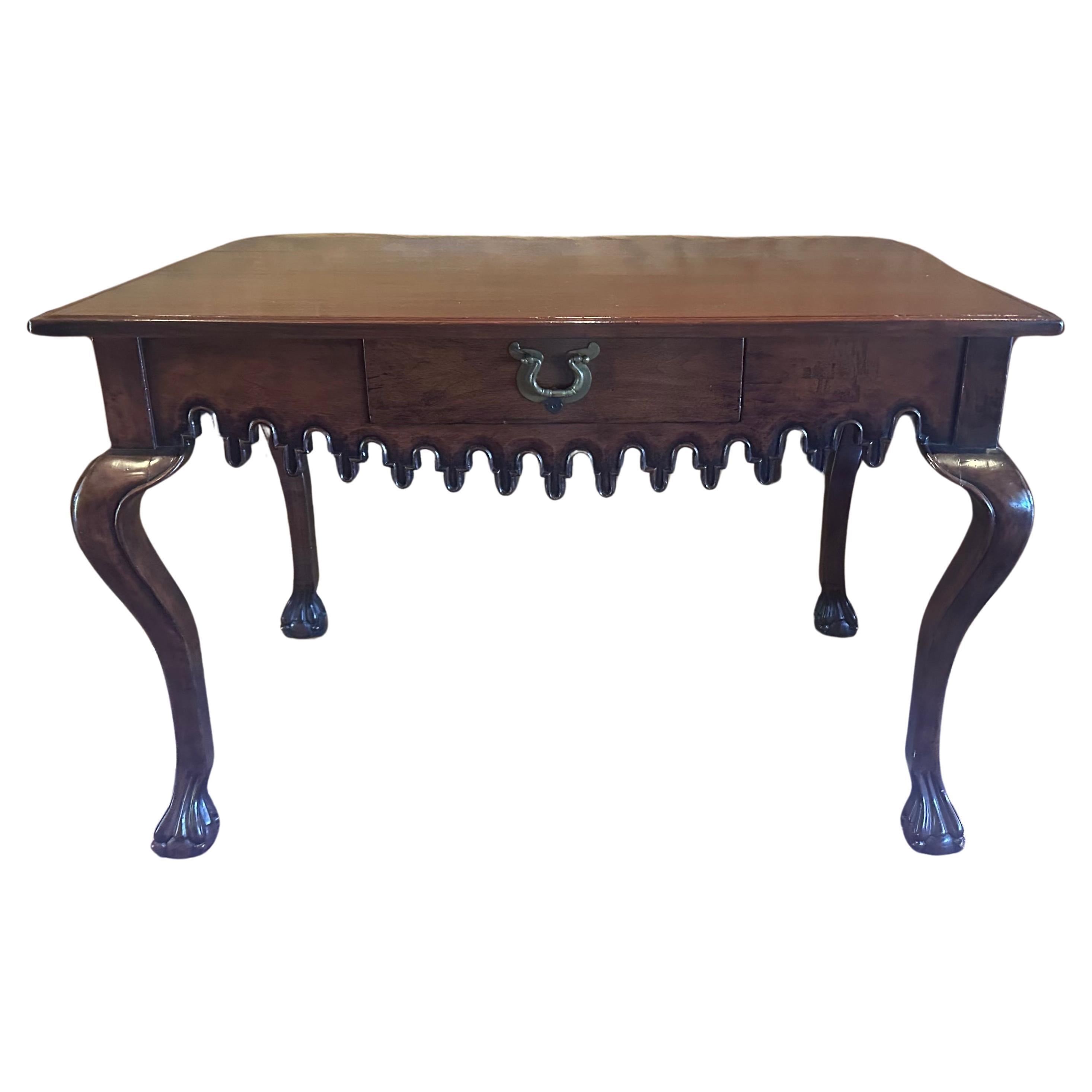 Console de bureau de style Gregorius Pineo du 18ème siècle