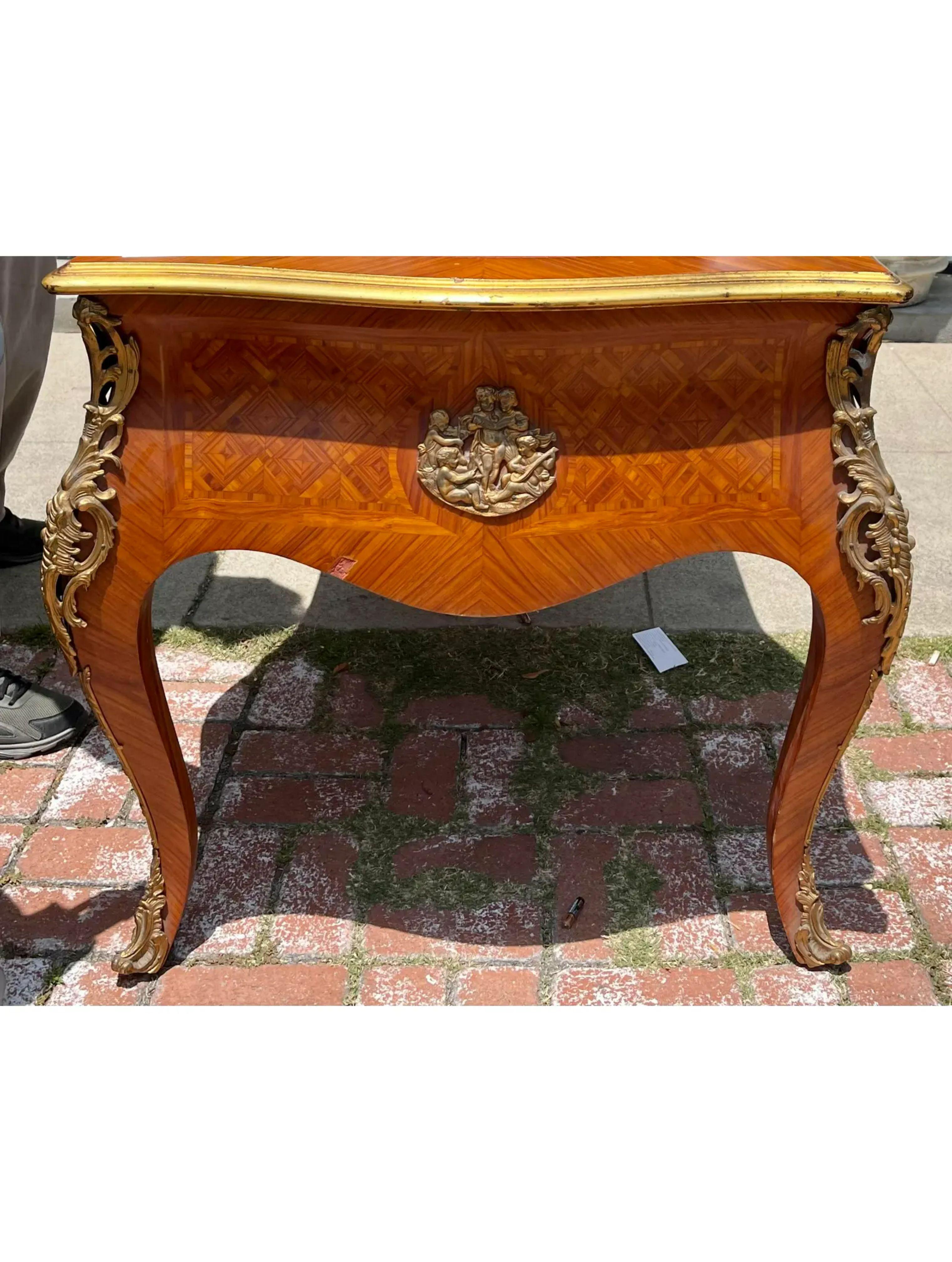 18th C Style Parquetry Inlaid & Giltwood Bureau Plat Writing Table Desk In Good Condition In LOS ANGELES, CA