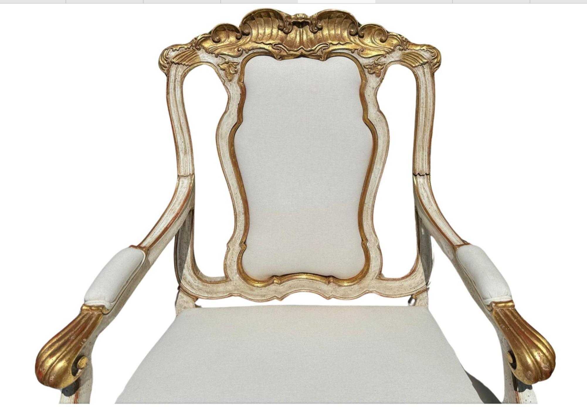 Regency A.I.C. Designs : Chaise à accoudoir de salle à manger portugaise de style 18e siècle en vente