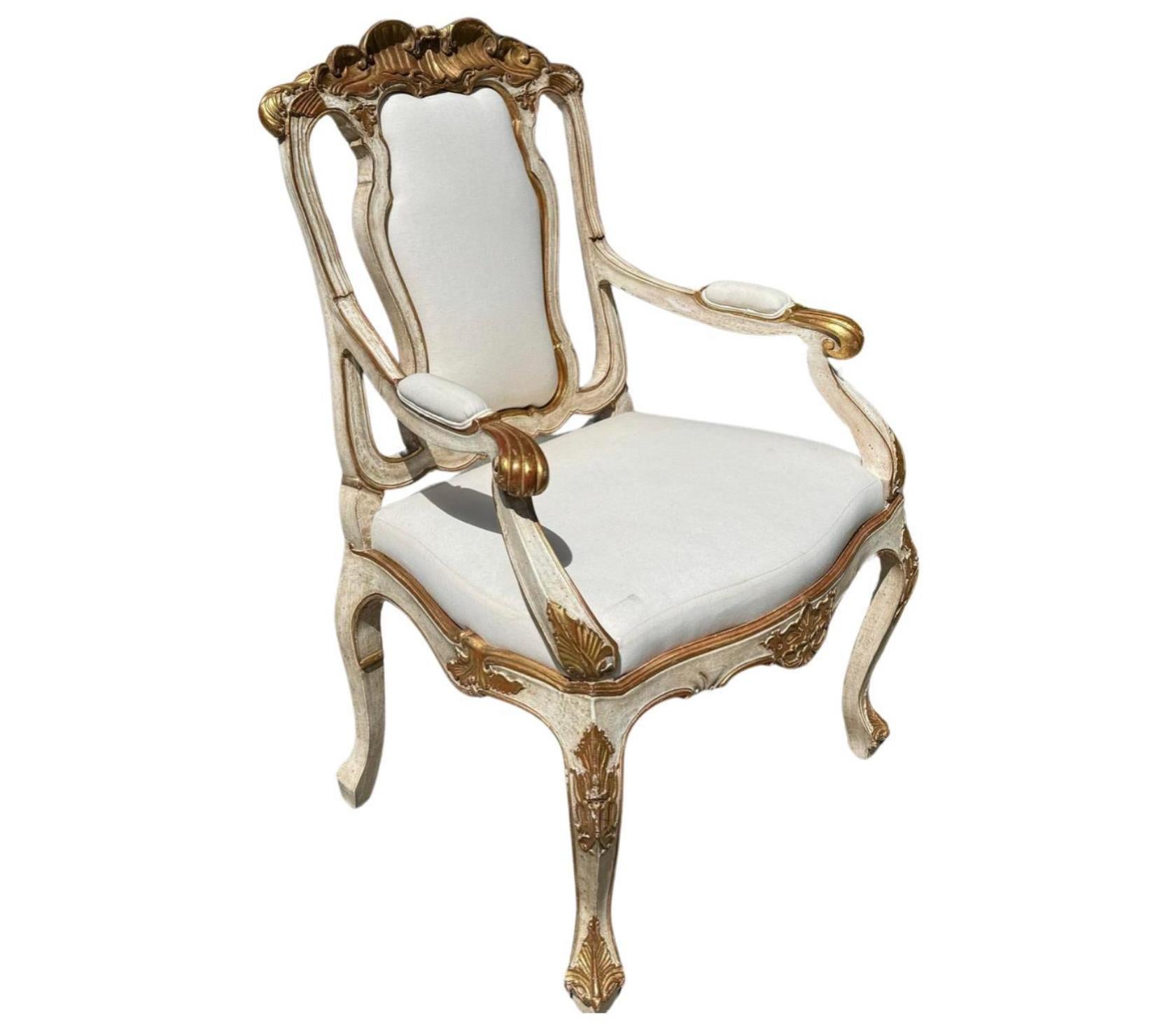 Américain A.I.C. Designs : Chaise à accoudoir de salle à manger portugaise de style 18e siècle en vente