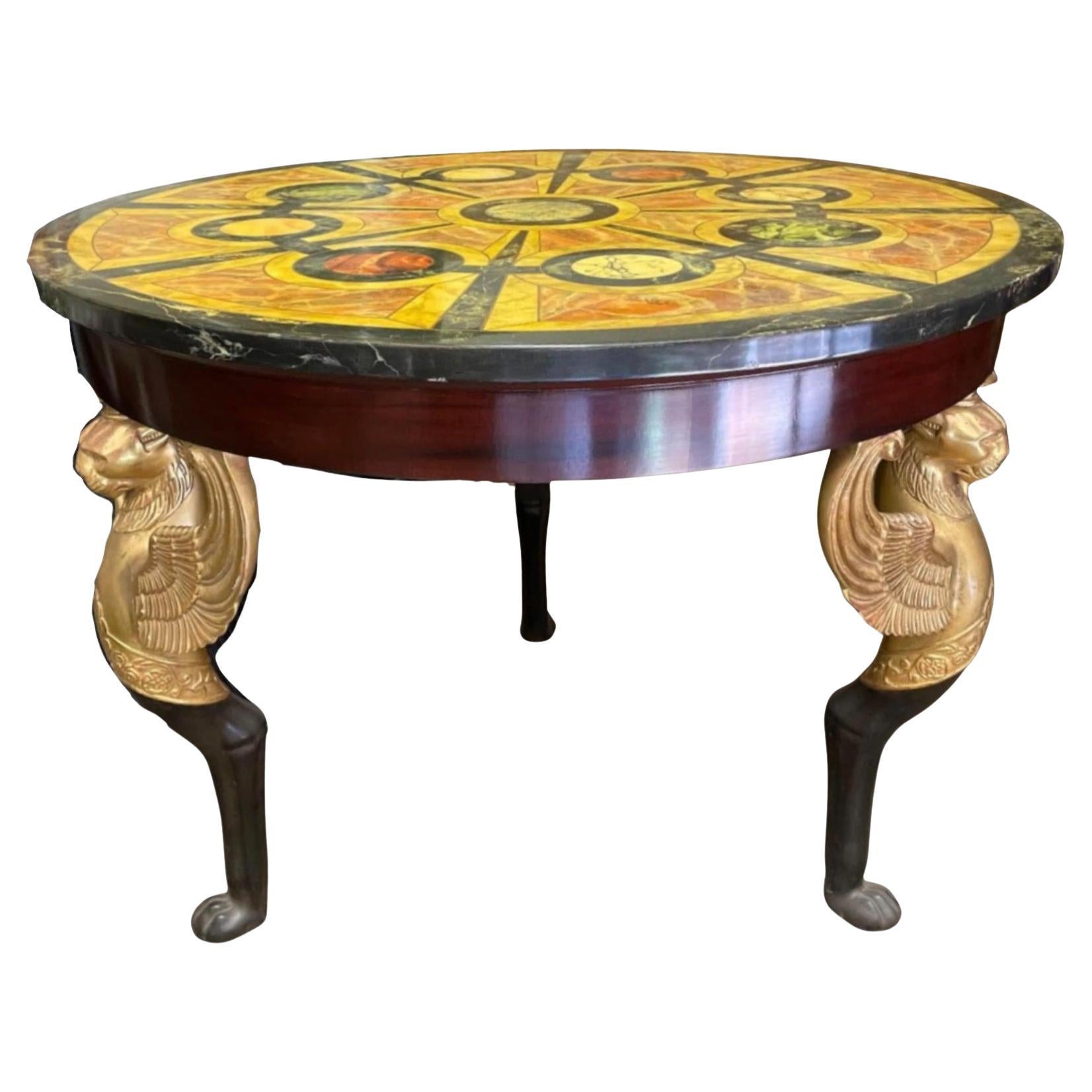 Table centrale en trompe-l'œil de style Thomas W. Morgan du 18e siècle avec aigles en bois doré