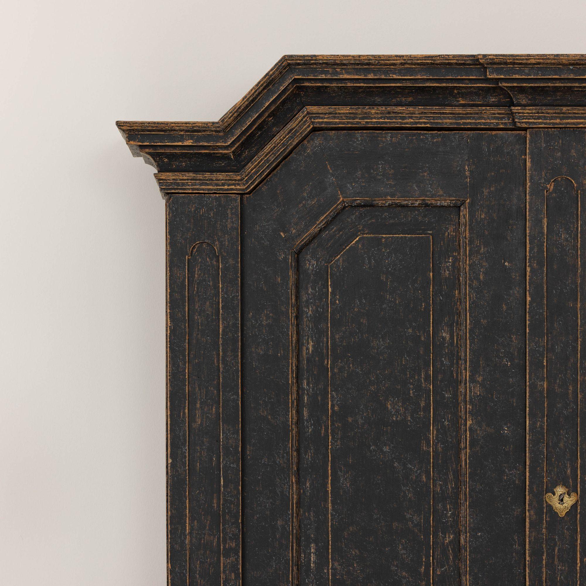 18th c. Swedish Baroque Period Painted Linen Press Cabinet In Excellent Condition In Wichita, KS