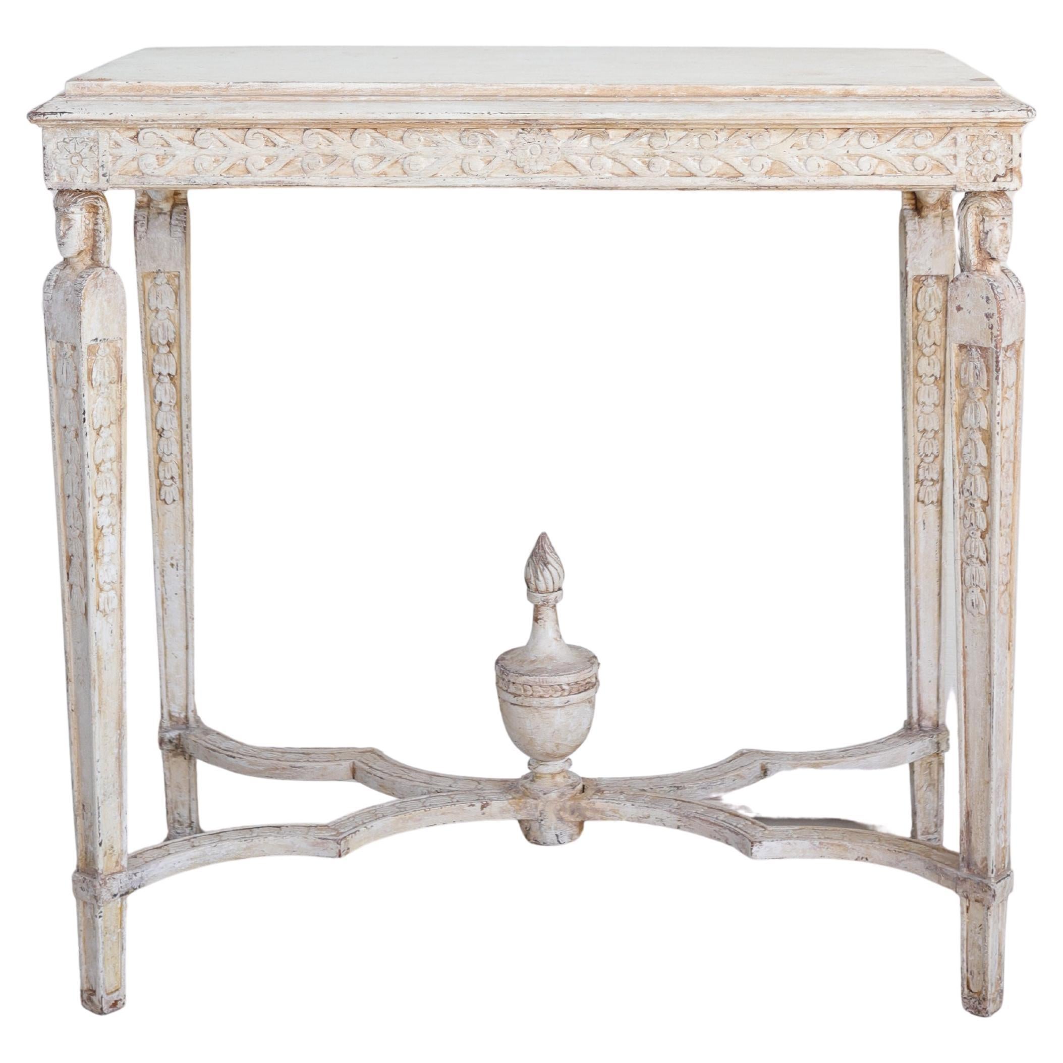 XVIIIe siècle Table console suédoise avec détails sculptés à la main en vente