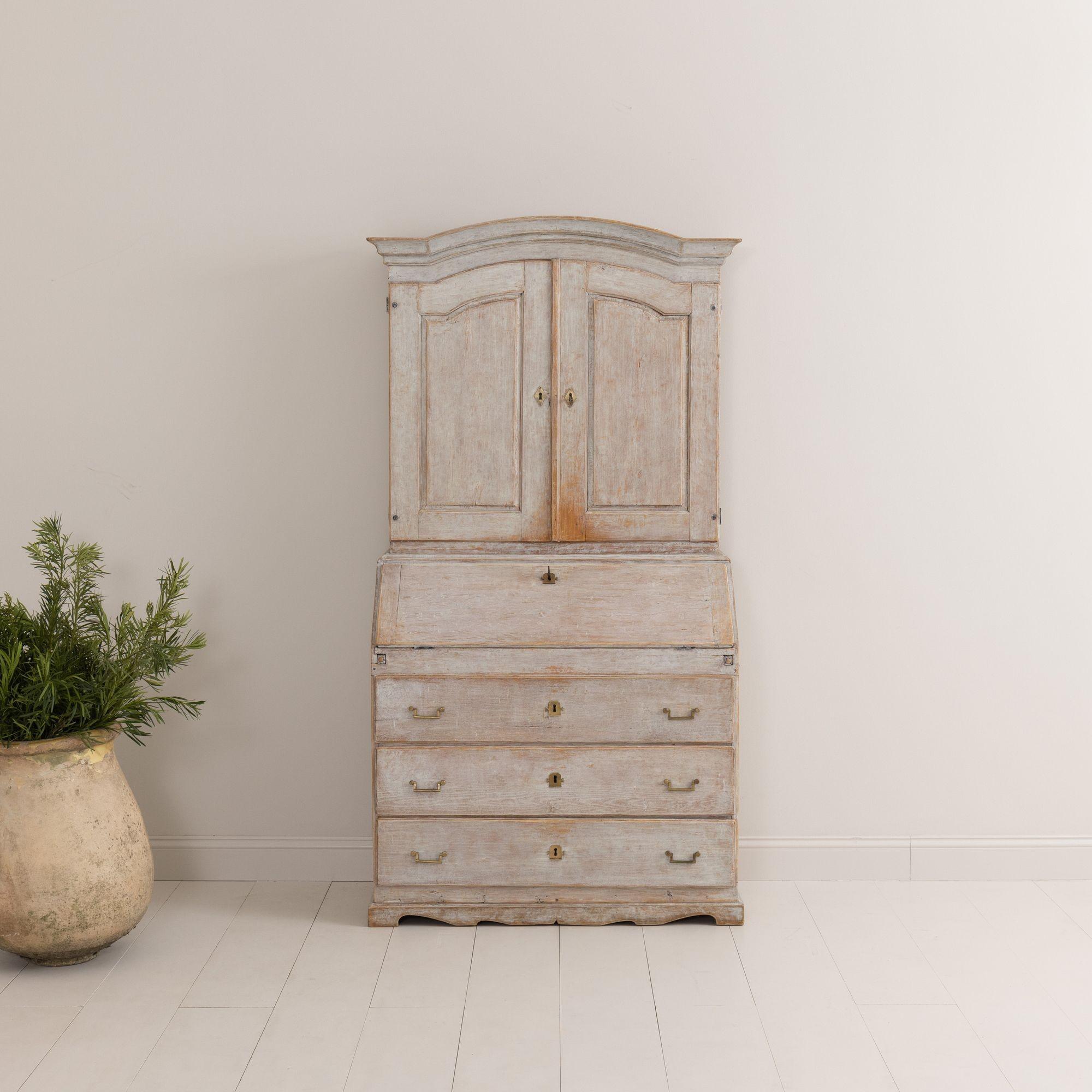 Hand-Carved 18th c. Swedish Early Gustavian Secretary with Library For Sale